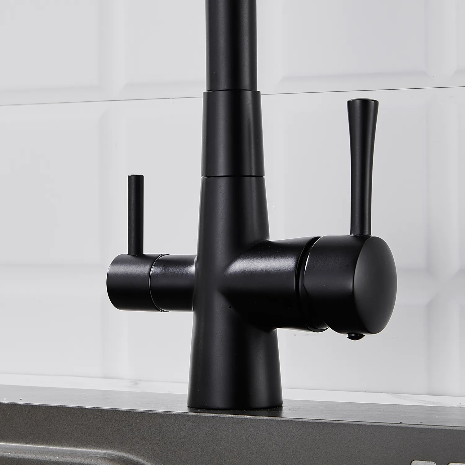 Смеситель для кухни с подключением фильтра Shevanik S428H, черный