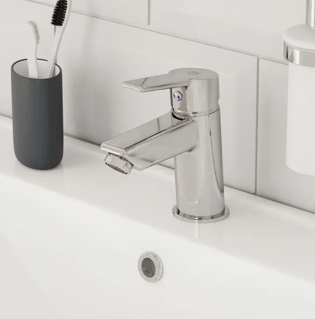 Смеситель для умывальника Milardo Stripe (STRSB00M01)