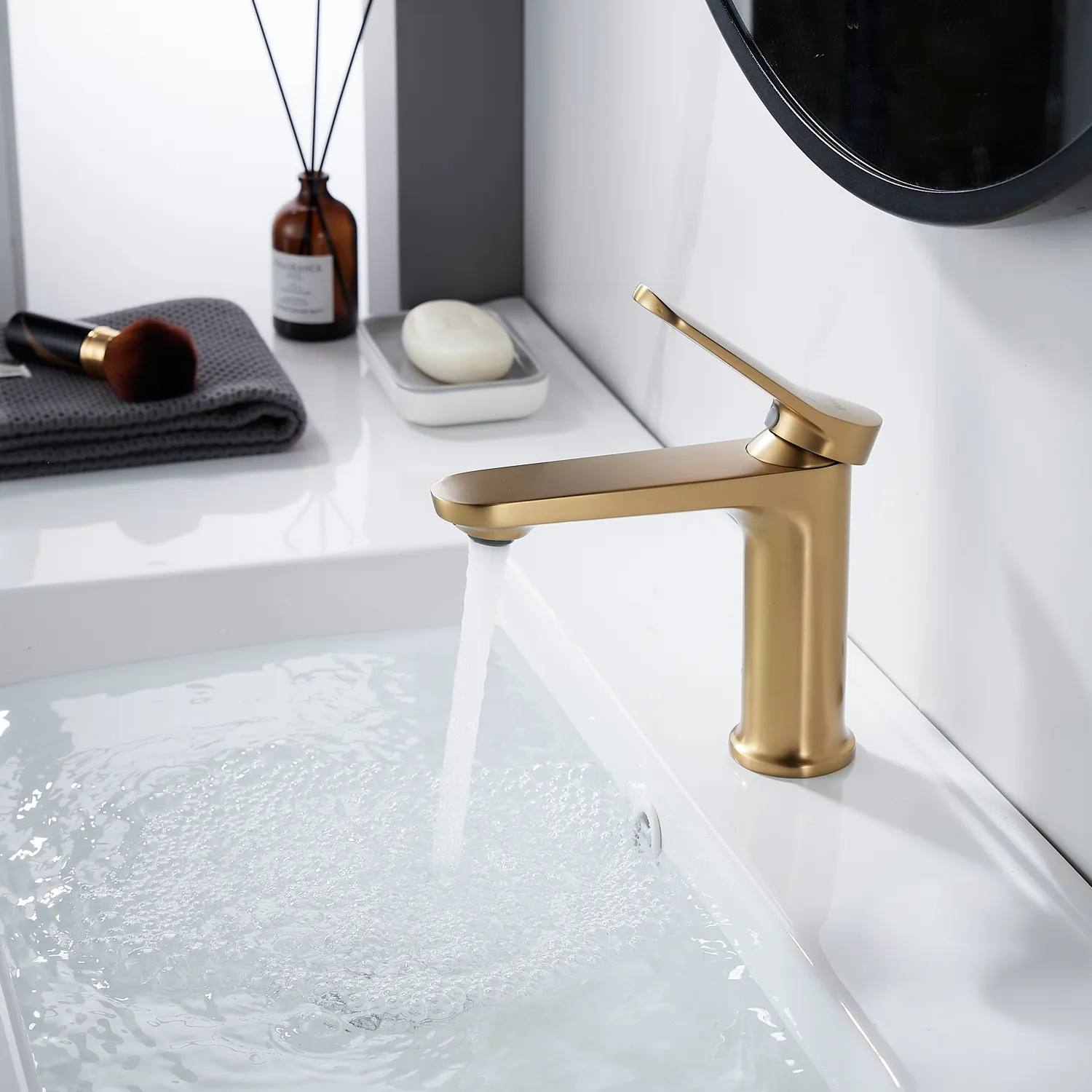 Смеситель для раковины Shevanik S4301G, золотой сатин