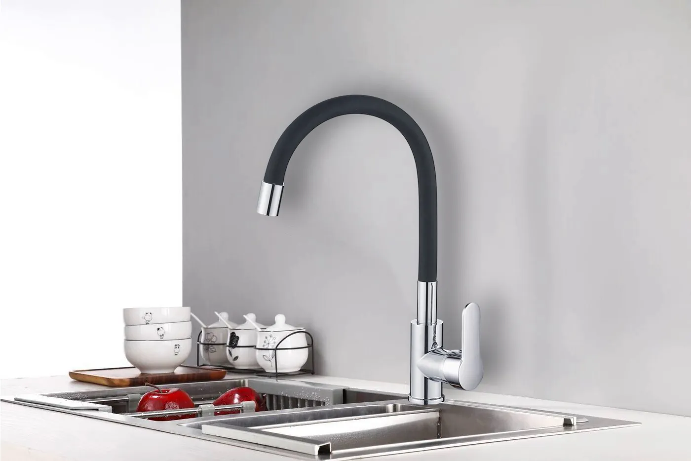 Смеситель для кухни с гибким изливом Maretti Project PC31RGZ32, хром/черный