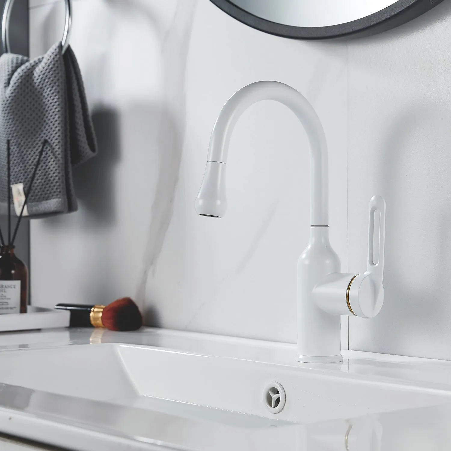 Смеситель для раковины Raffine F101C, белый