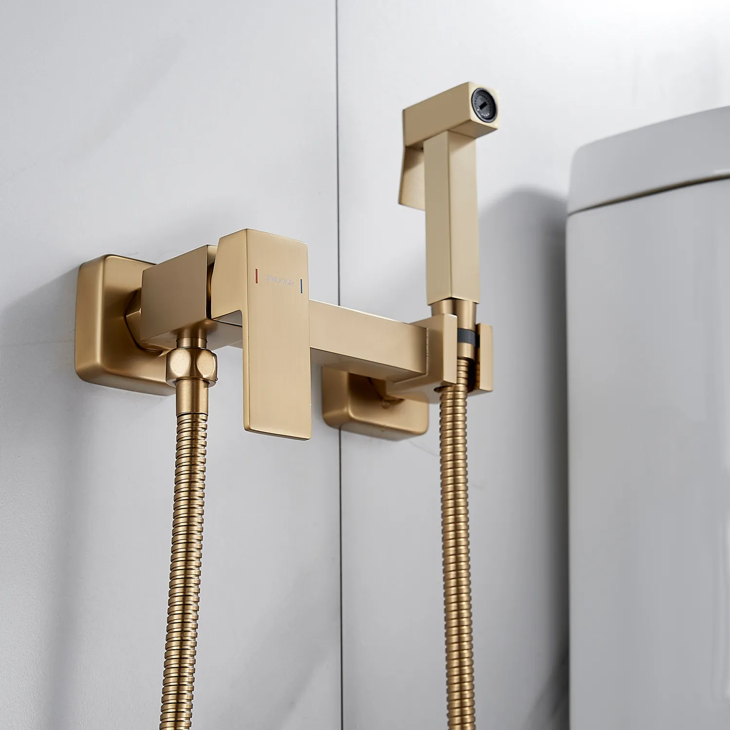 Гигиенический душ со смесителем Shevanik S137G, золотой сатин