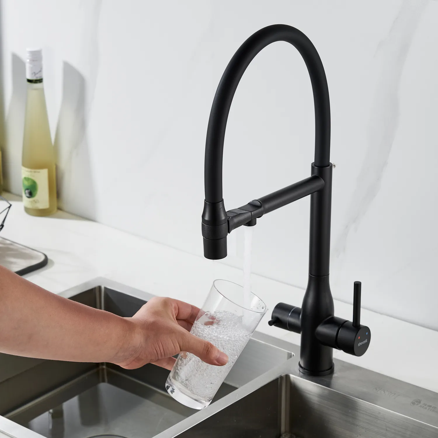 Смеситель для кухни с гибким изливом и подключением фильтра Shevanik S378H, черный