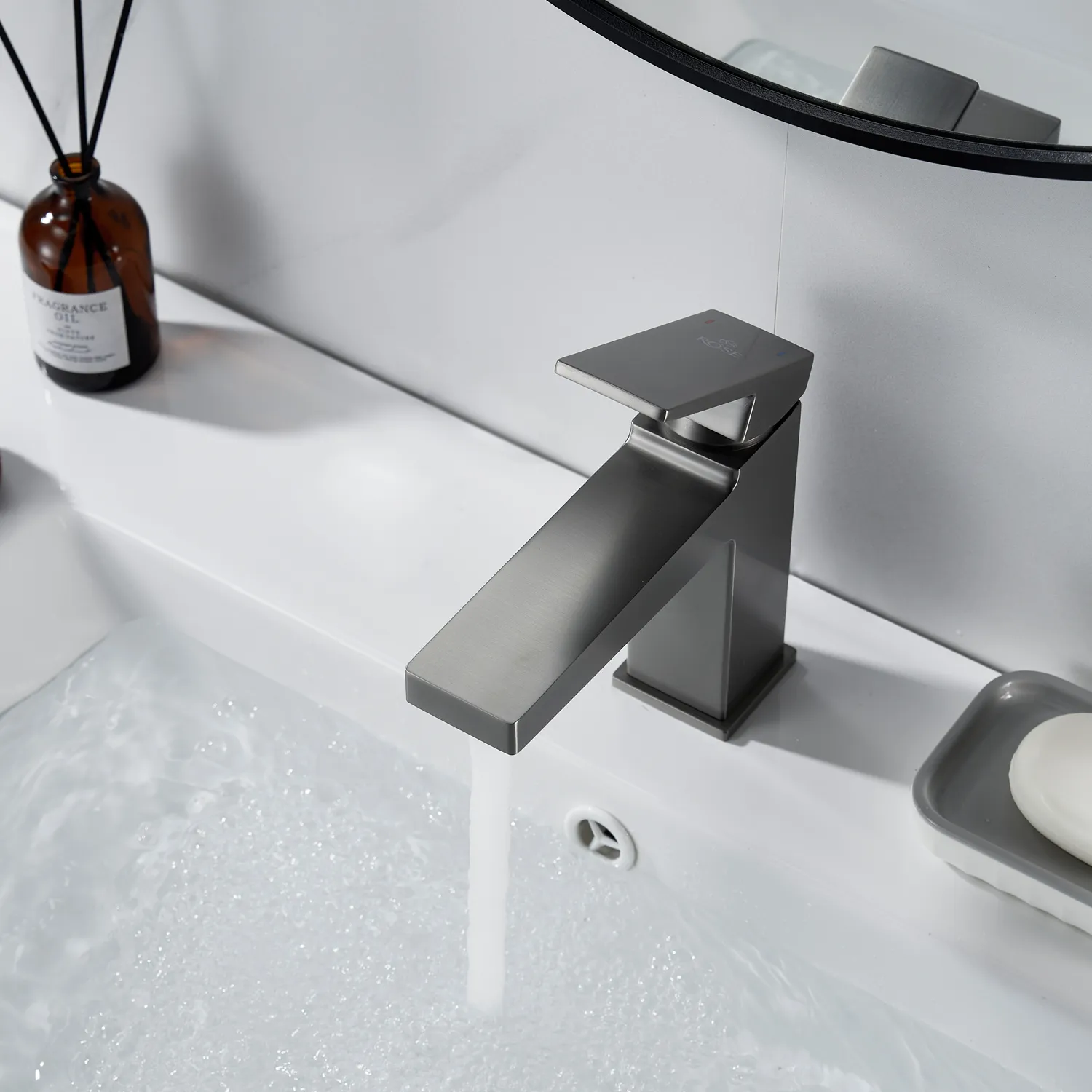 Смеситель для раковины Rose R2801T, оружейная сталь