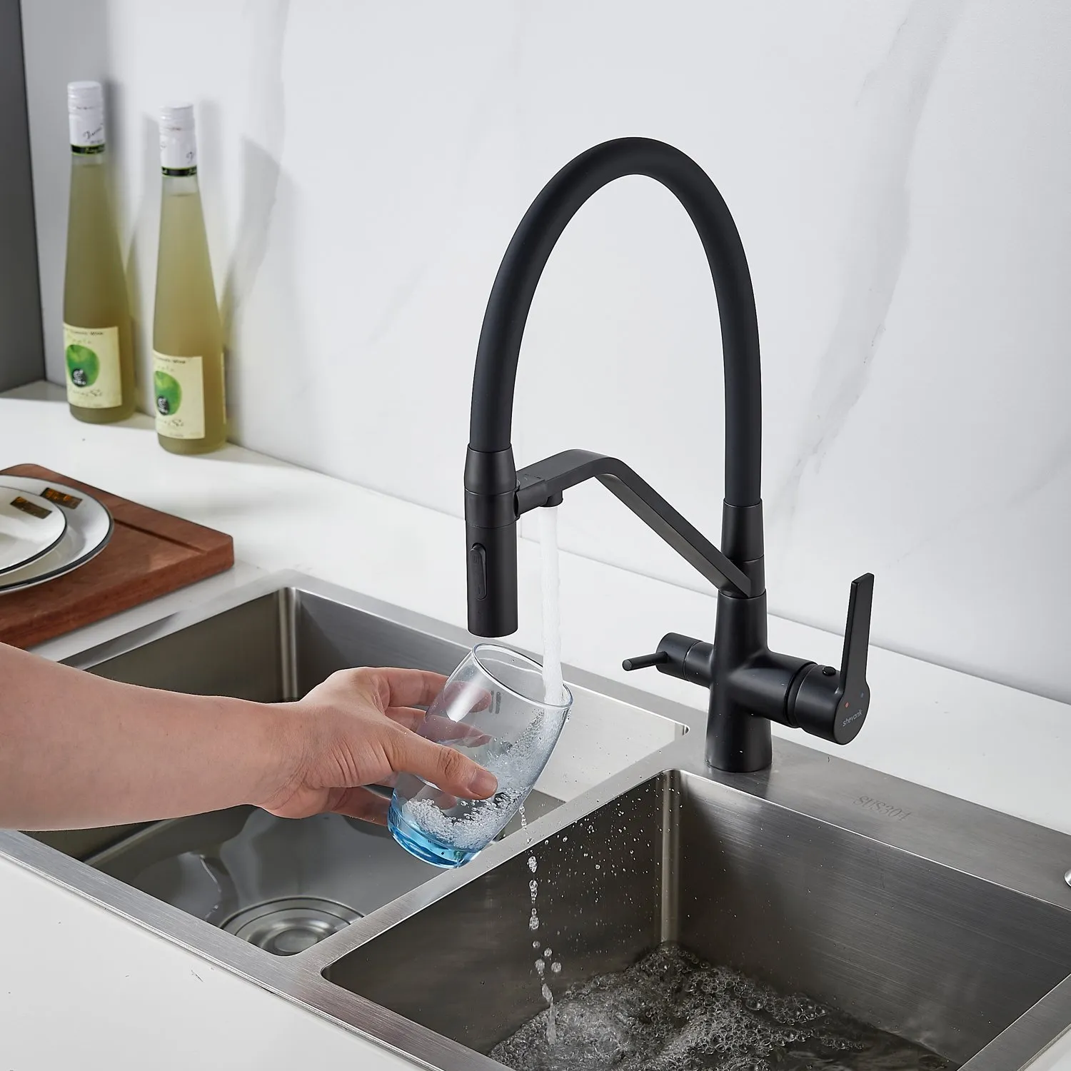 Смеситель для кухни с гибким изливом и подключением фильтра Shevanik S278H, черный