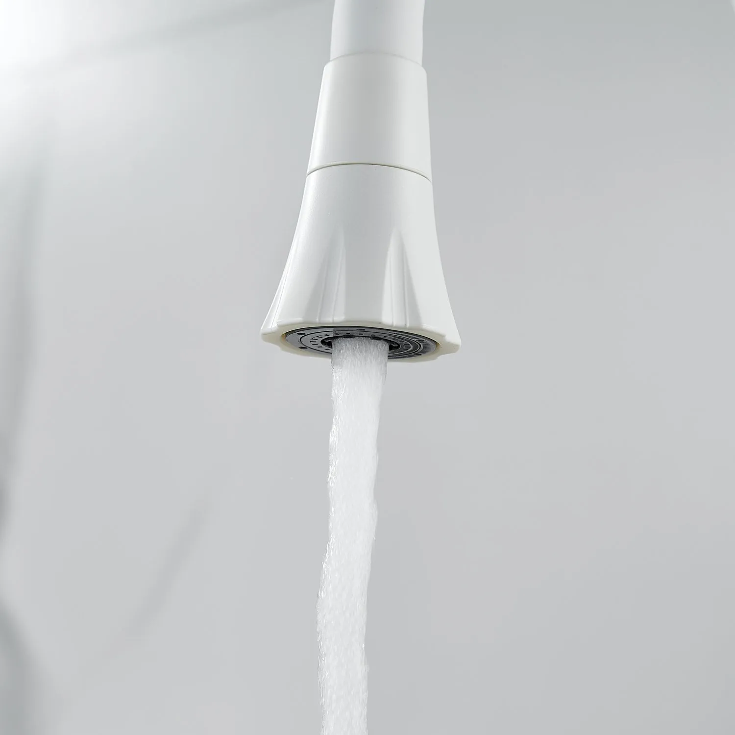 Смеситель для кухни с гибким изливом Raffine F303C-1, белый