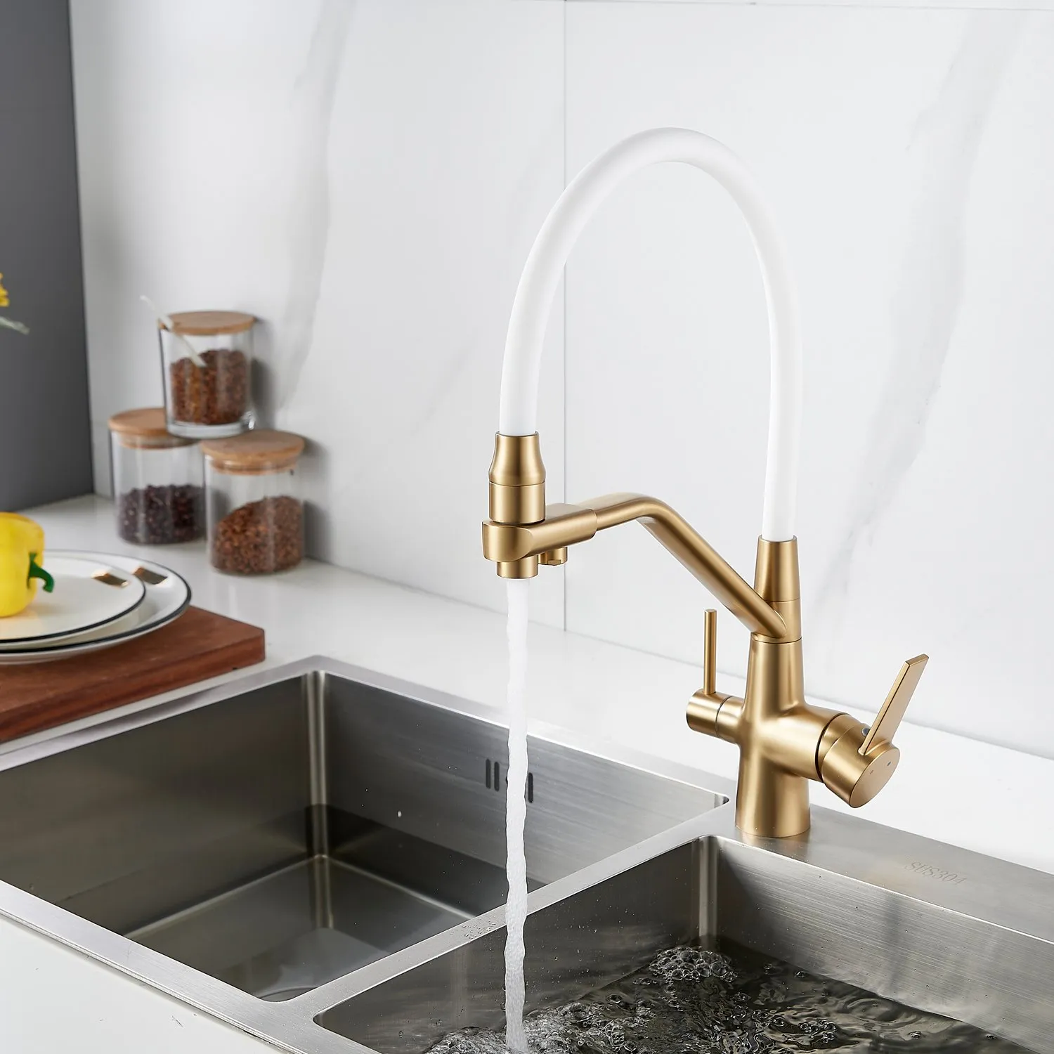 Смеситель для кухни с подключением фильтра воды Rose R558G, золотой сатин