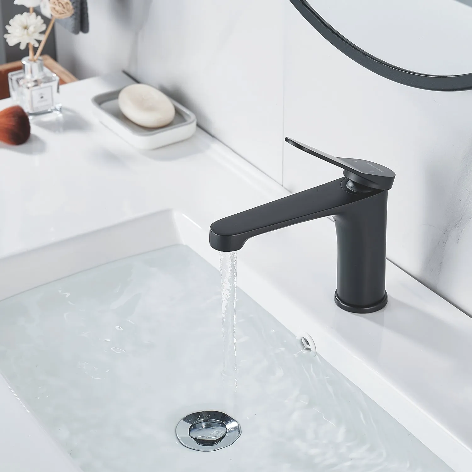 Смеситель для раковины Shevanik S6201H, черный