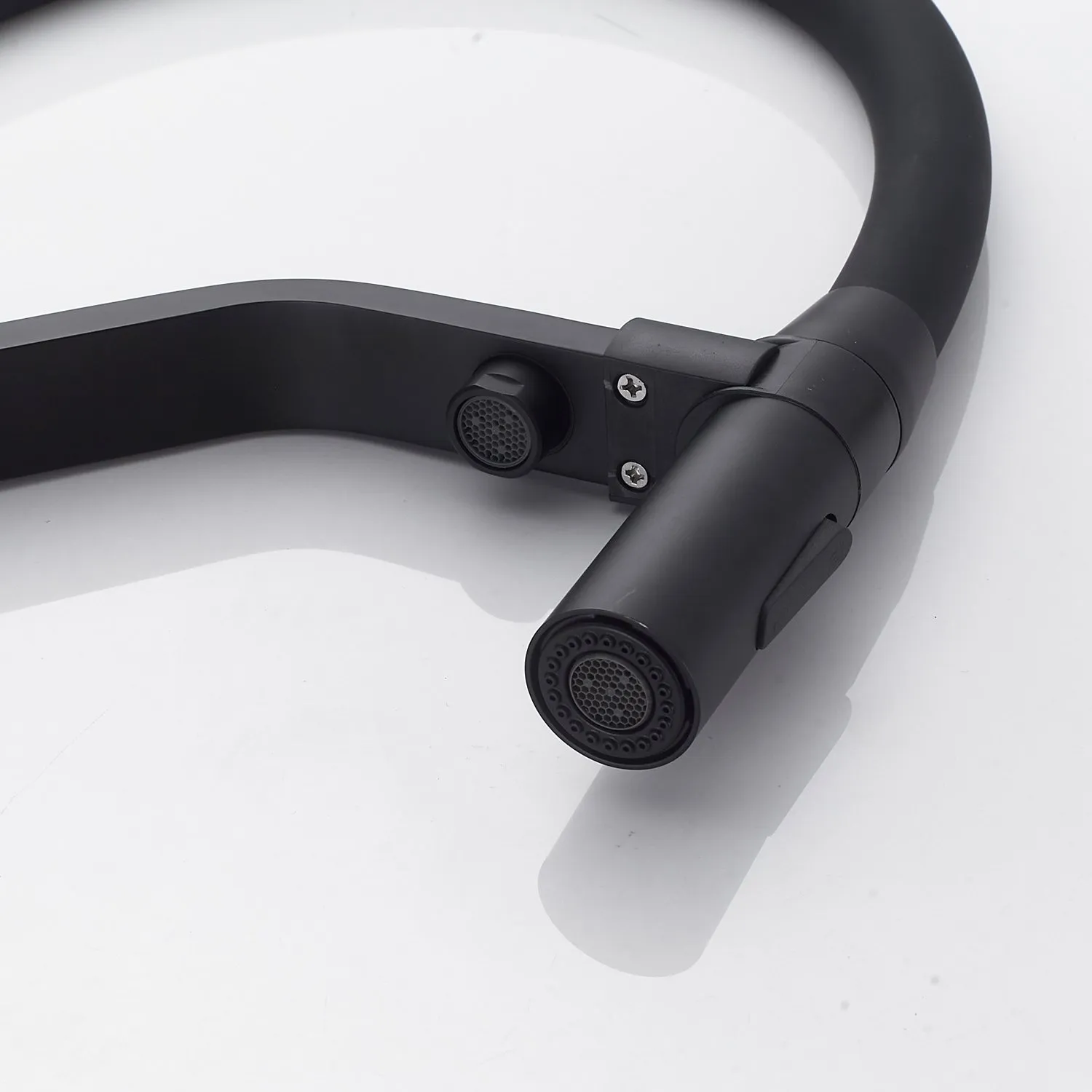 Смеситель для кухни с гибким изливом и подключением фильтра Shevanik S278H, черный