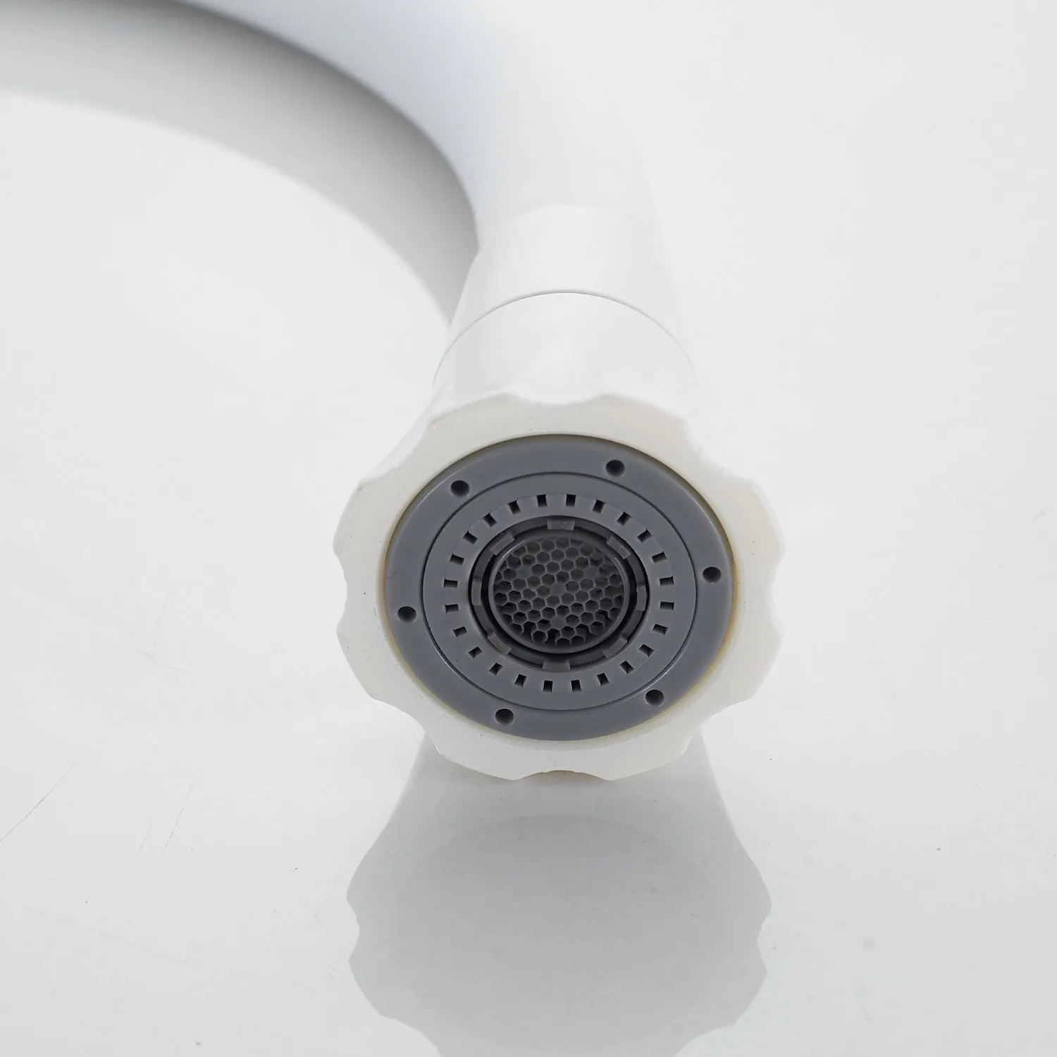 Смеситель для кухни с гибким изливом Raffine F303C-1, белый