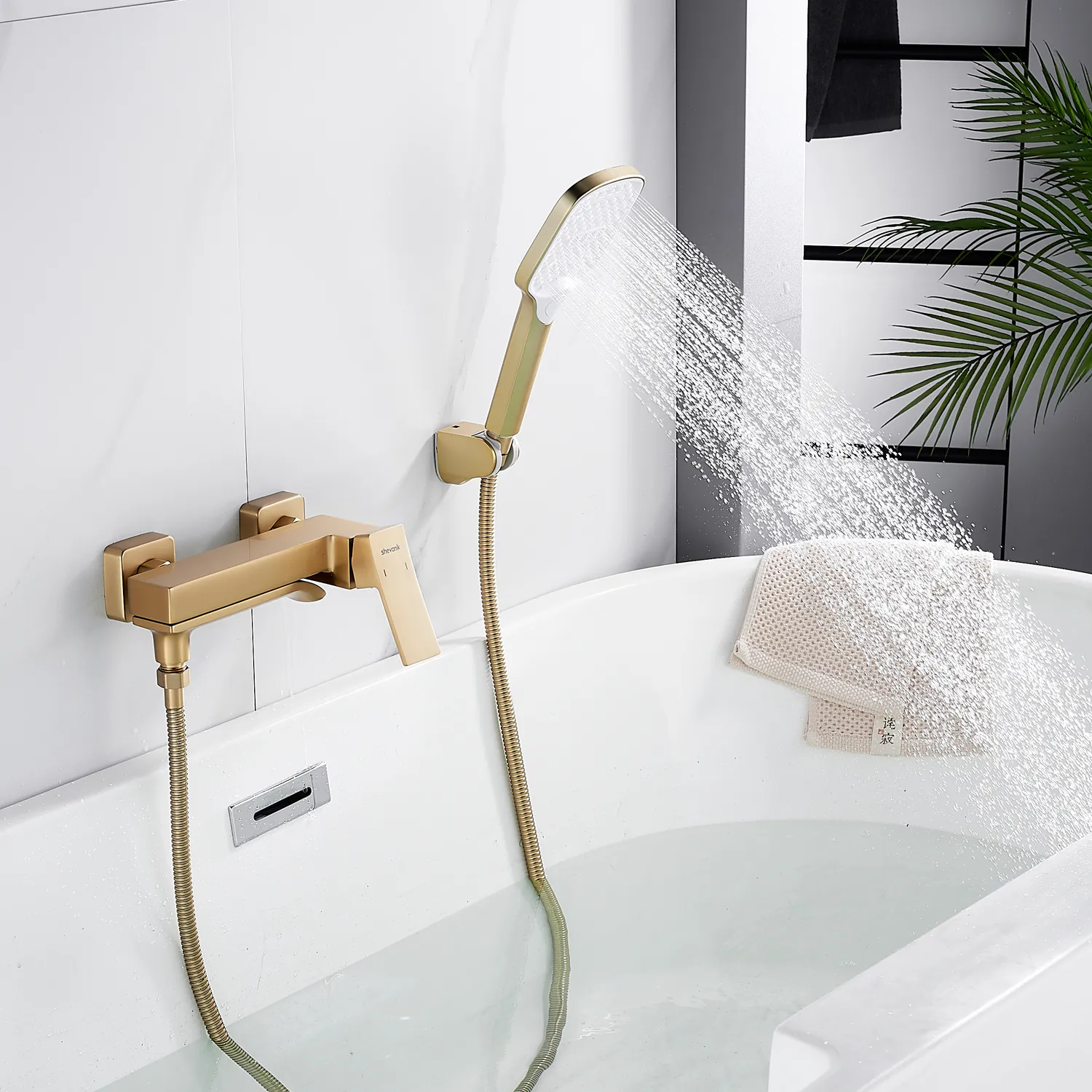 Смеситель для ванны Shevanik S4002G, золотой сатин