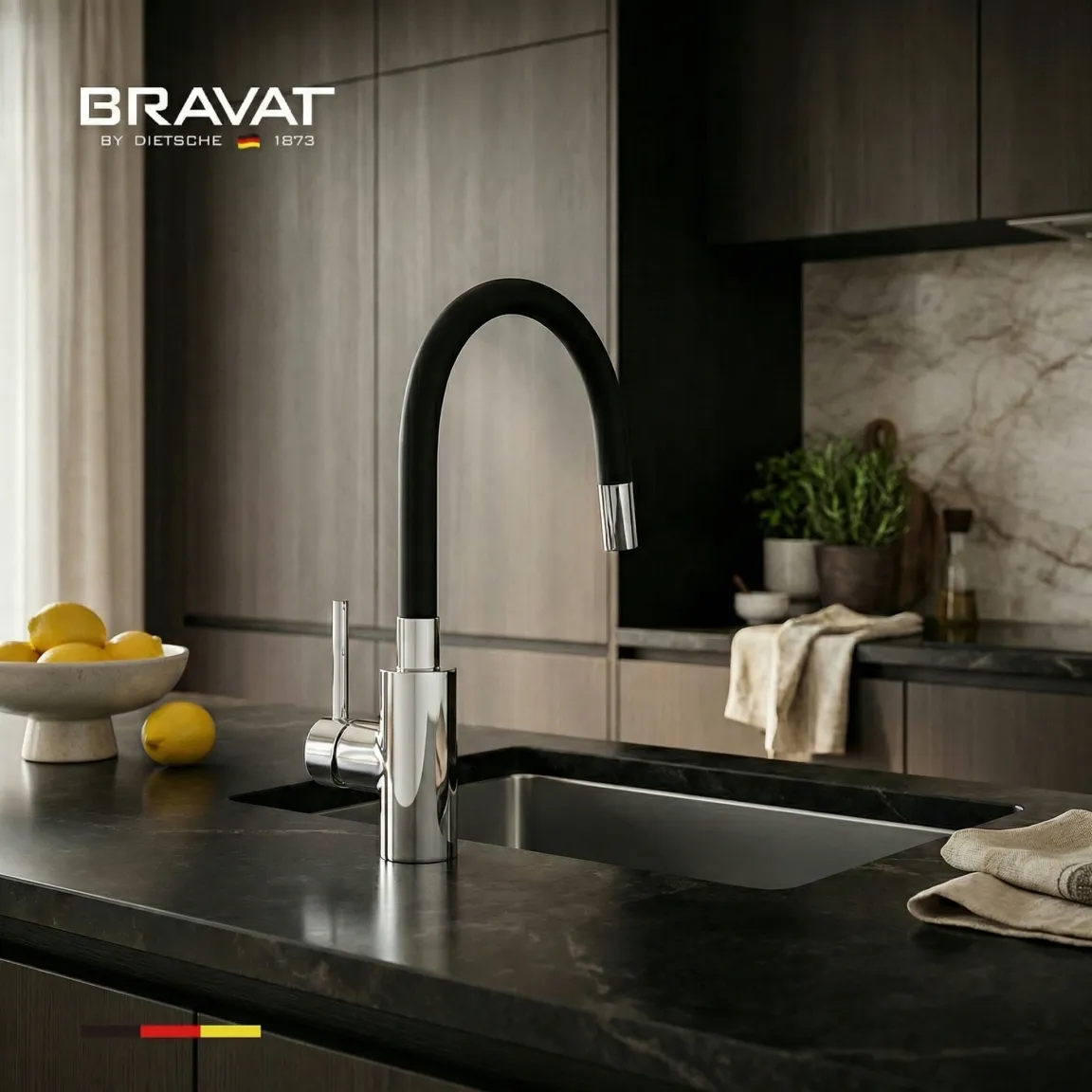 Смеситель для кухни с гибким изливом черный BRAVAT (F7800931CP-SW)