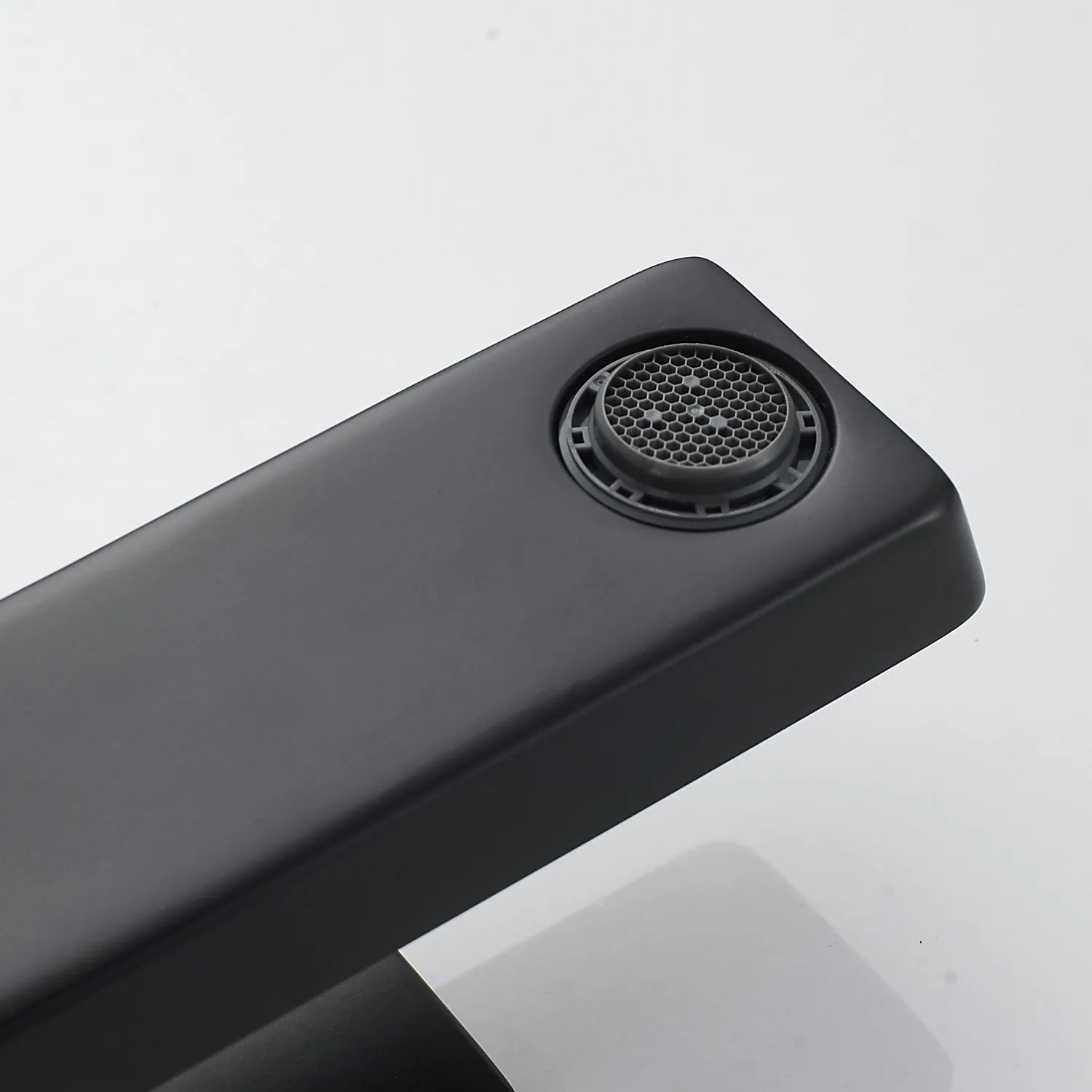 Смеситель для раковины Rose R1801H-1, черный