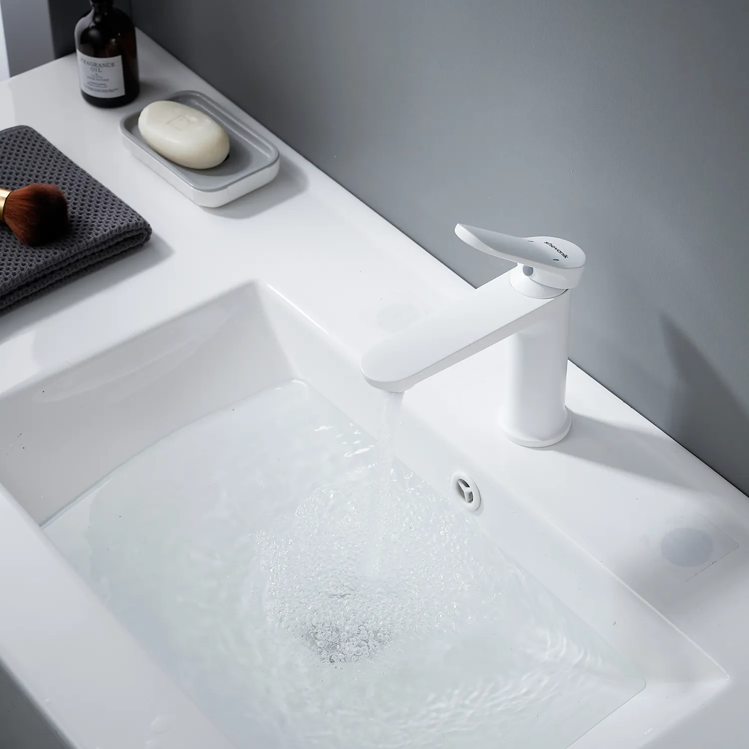 Смеситель для раковины Shevanik S4301C, белый