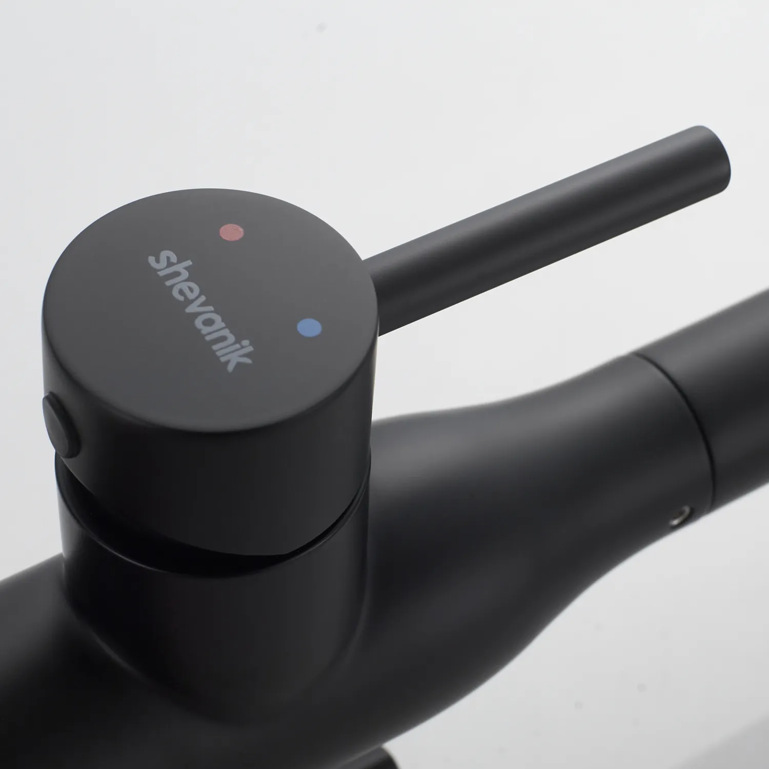 Смеситель для кухни с гибким изливом и подключением фильтра Shevanik S378H, черный