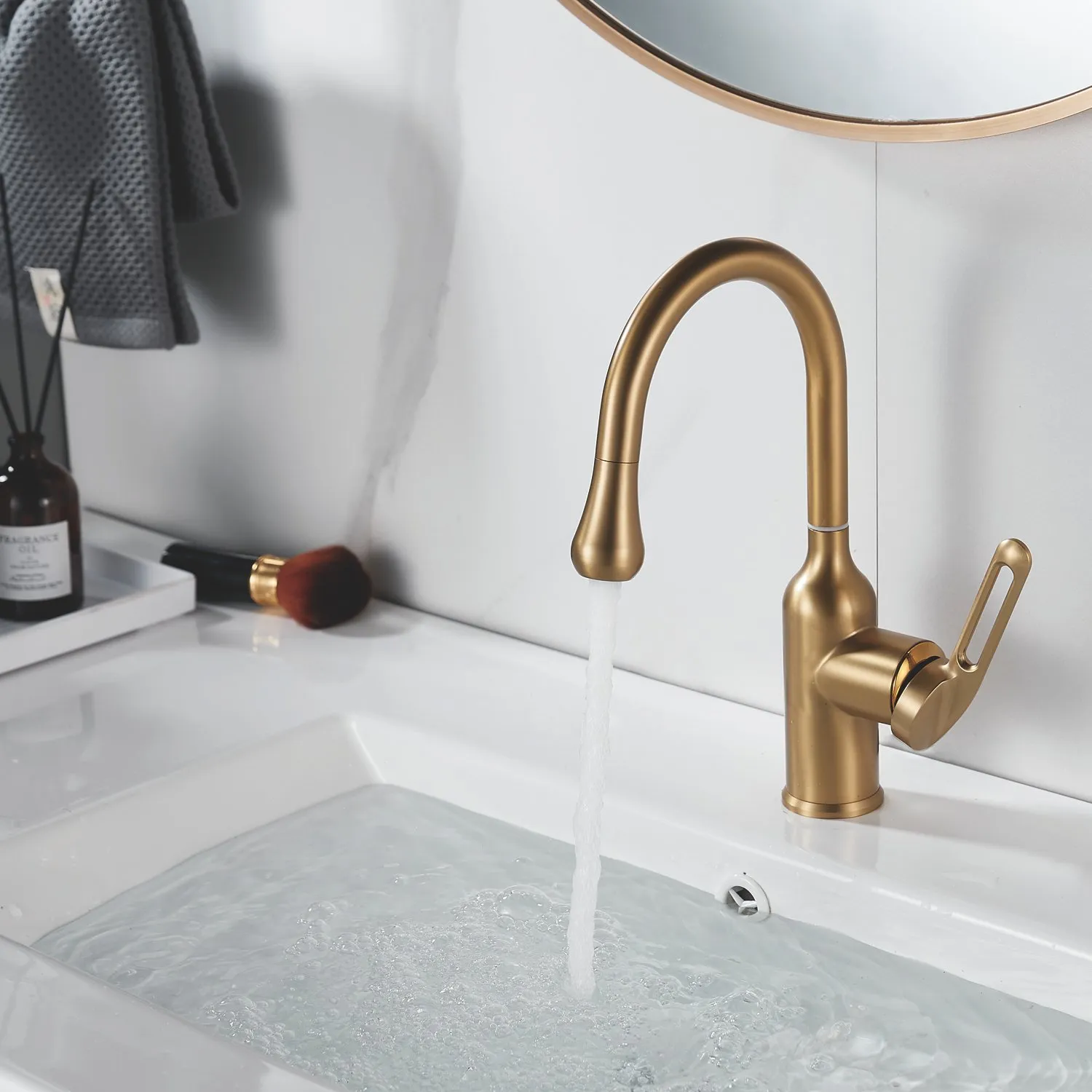 Смеситель для раковины Raffine F101G, золотой сатин