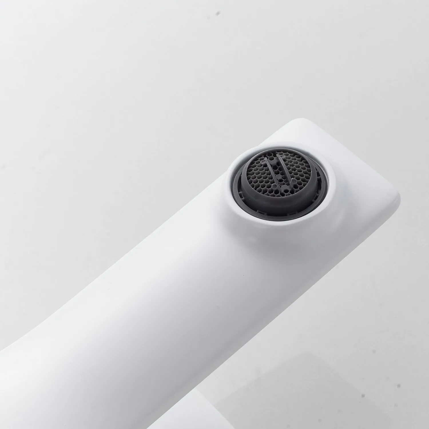 Смеситель для раковины Shevanik S6101C, белый