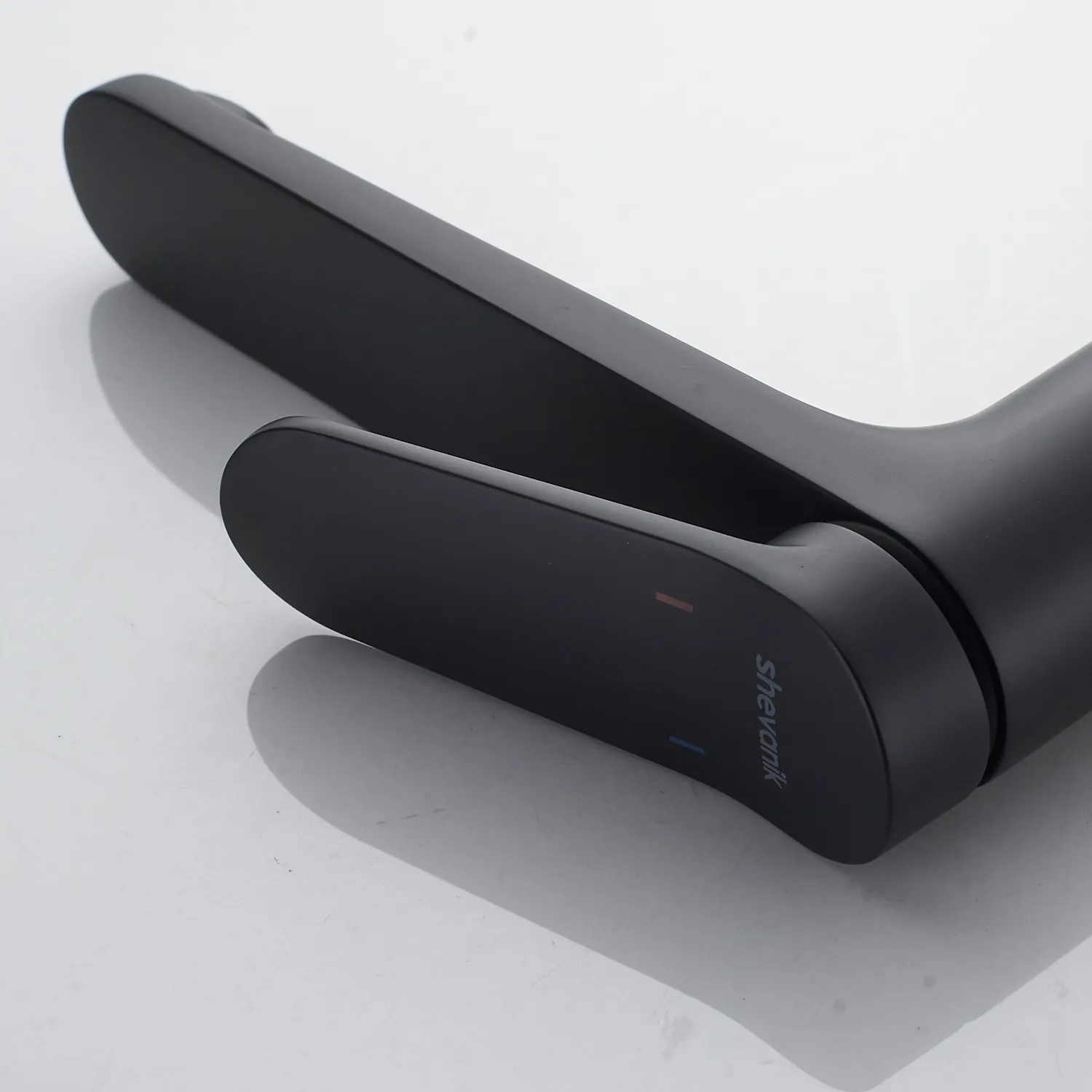 Смеситель для раковины высокий Shevanik S4311H, черный