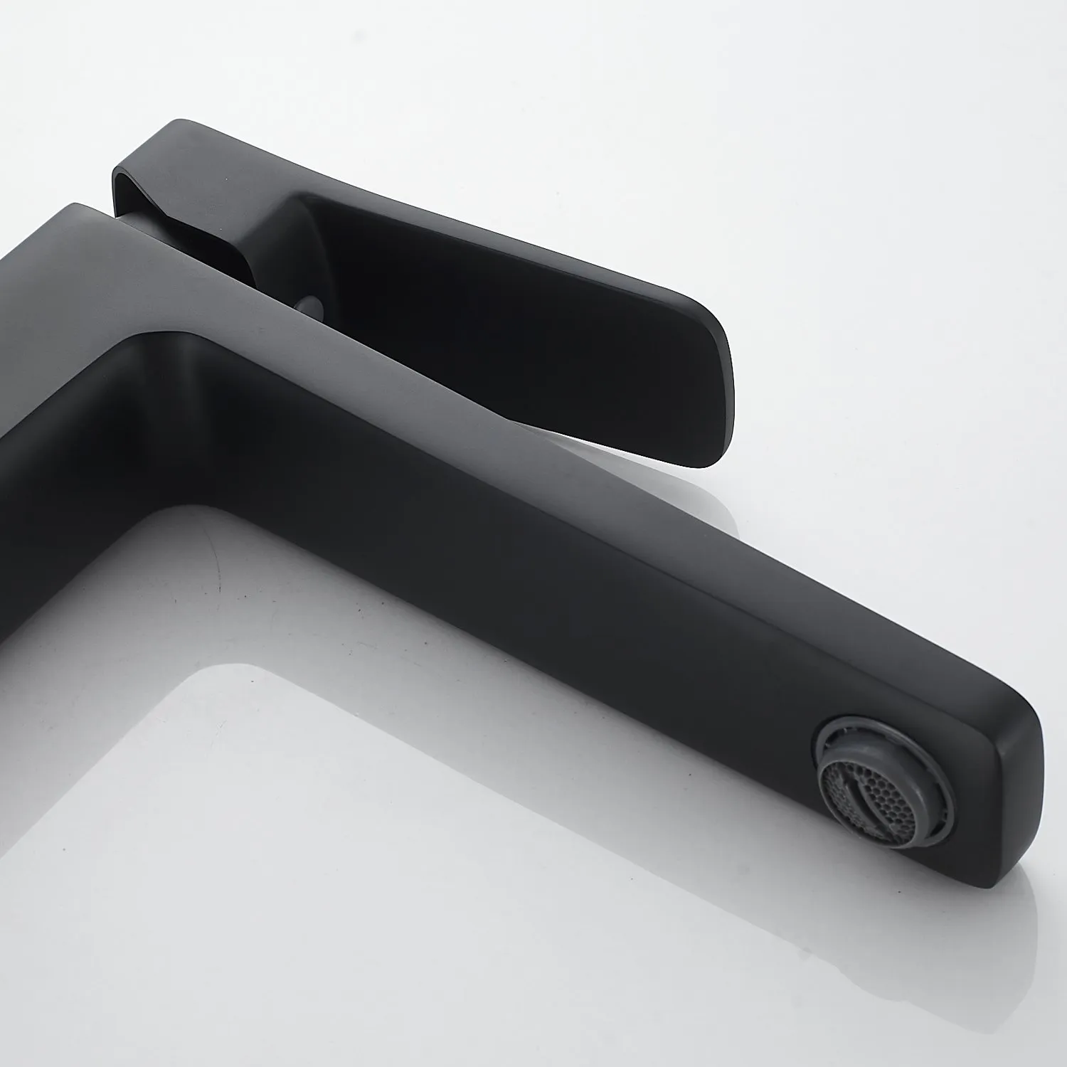 Смеситель для раковины высокий  Raffine F1199H, черный