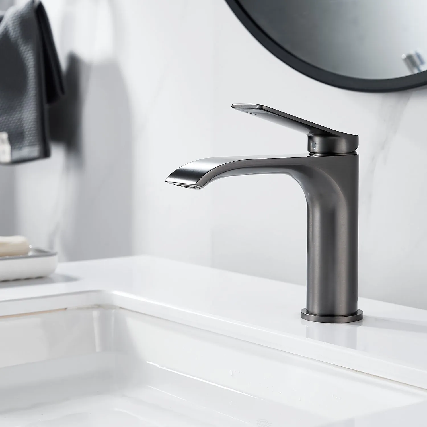 Смеситель для раковины Shevanik S4101T, оружейная сталь