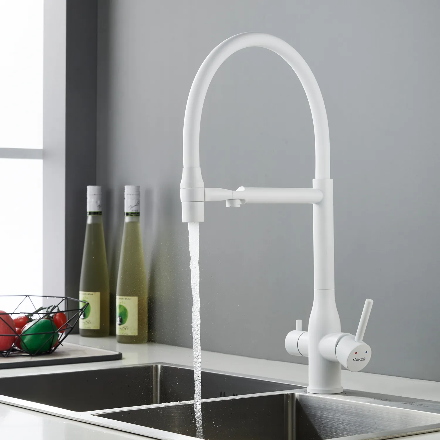 Смеситель для кухни с гибким изливом и подключением фильтра Shevanik S378C, белый