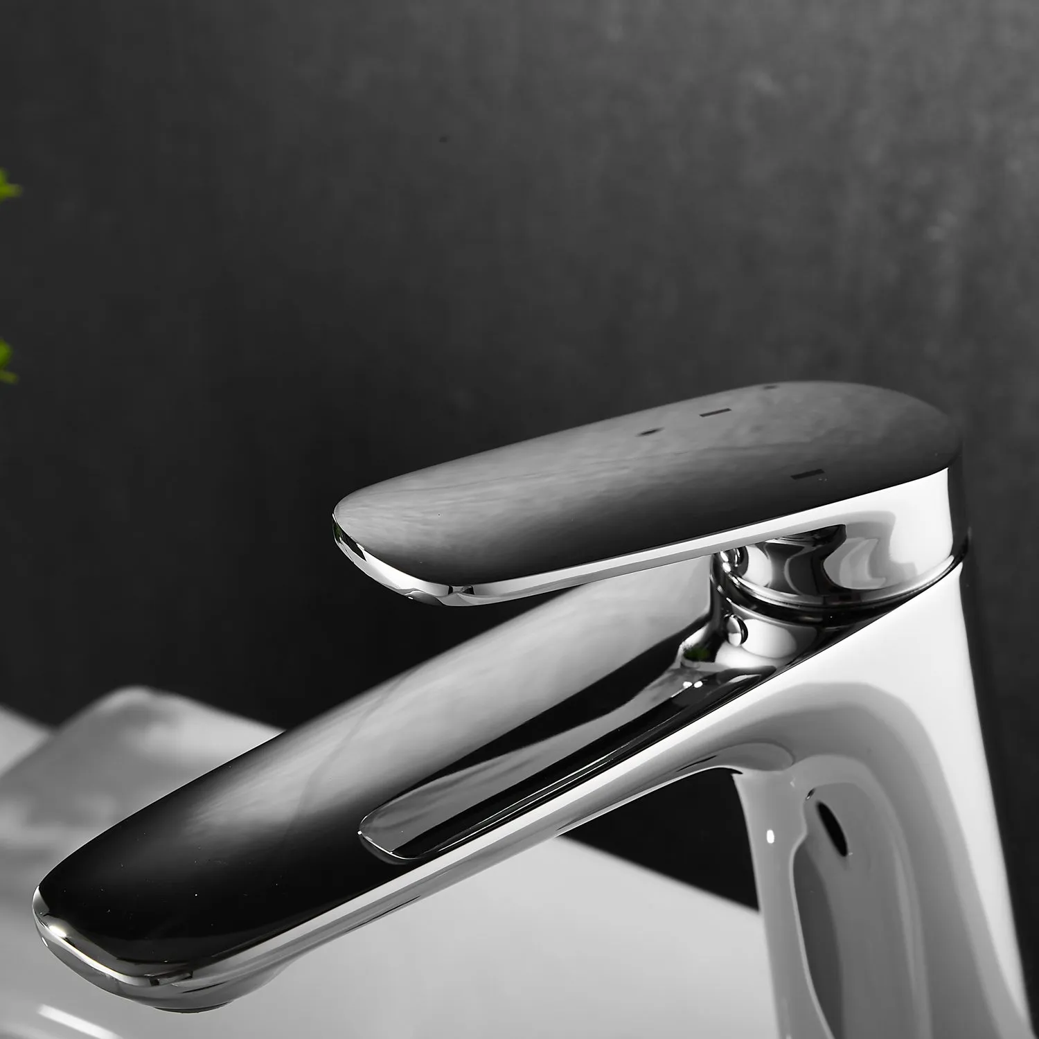 Смеситель для раковины Raffine F0185, хром