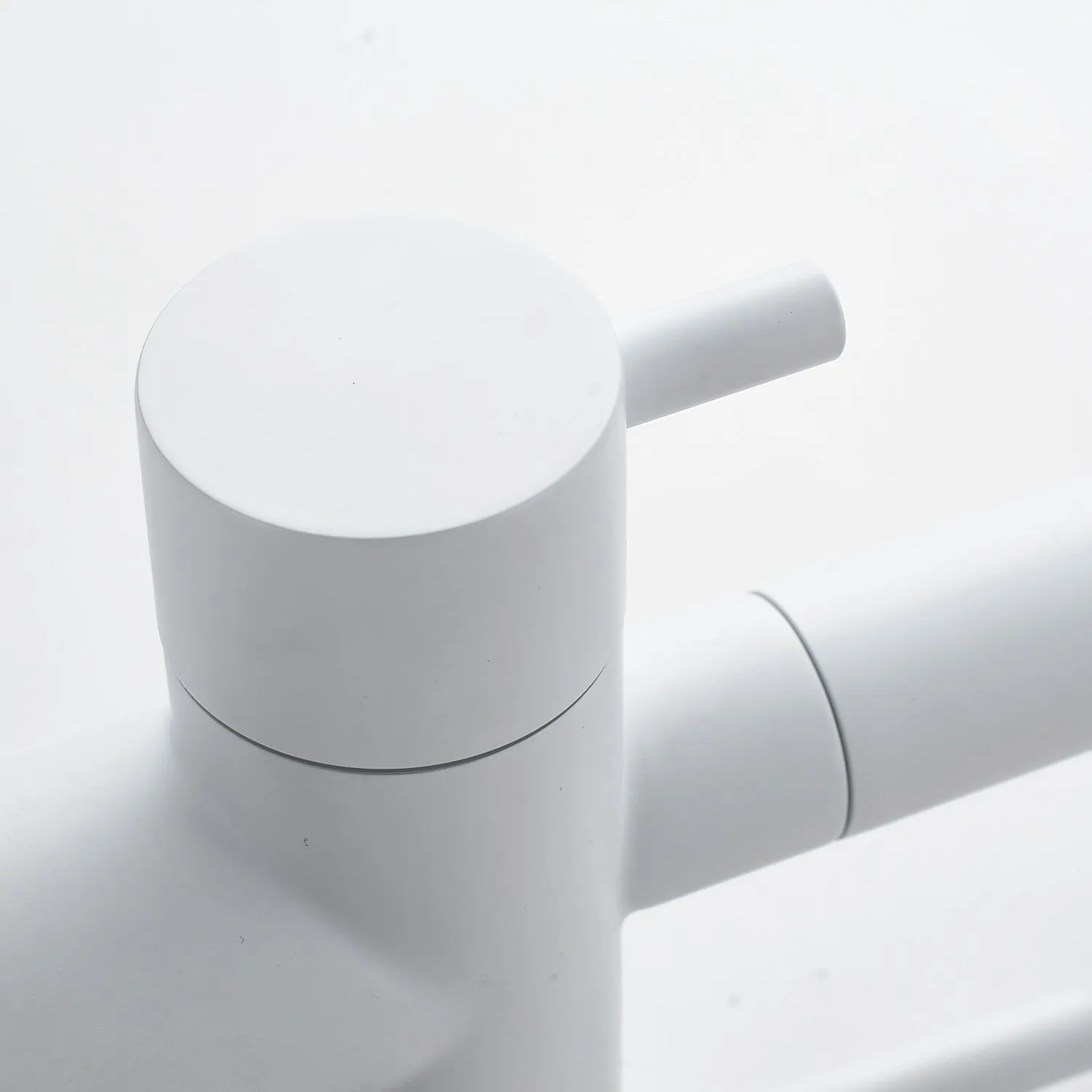 Смеситель для кухни с подключением фильтра Shevanik S178C, белый