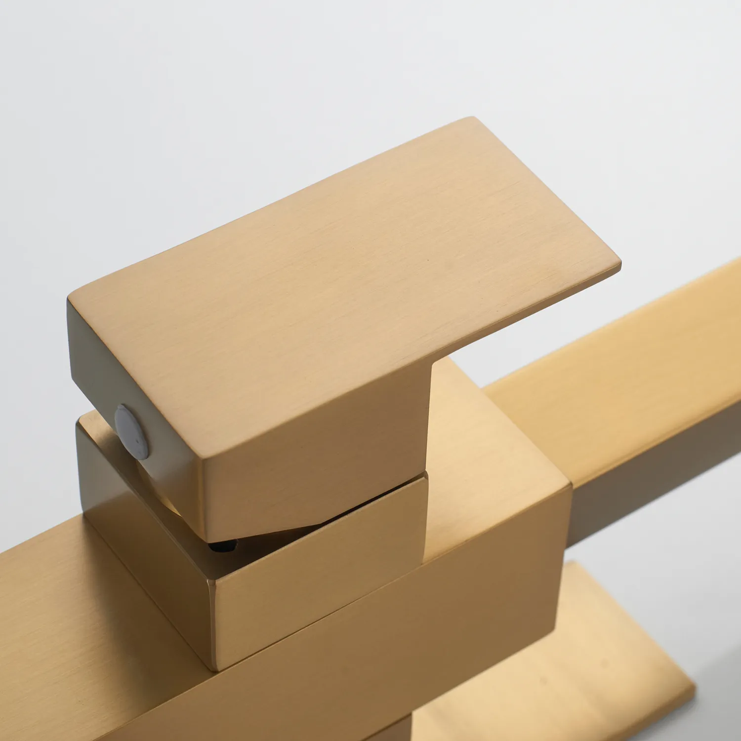 Смеситель для кухни с подключением фильтра Shevanik S148G, золотой сатин