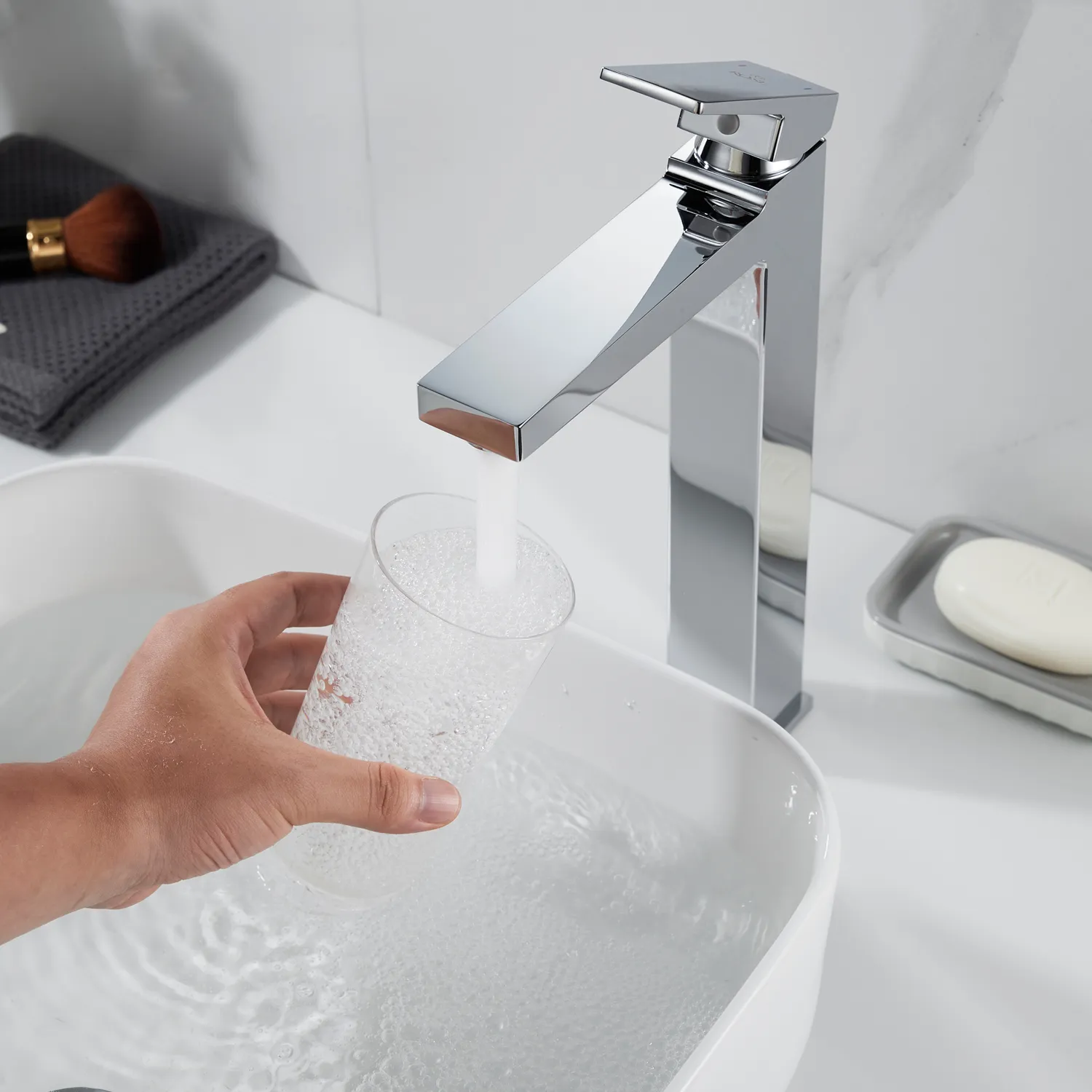 Смеситель для раковины высокий Rose R2811, хром