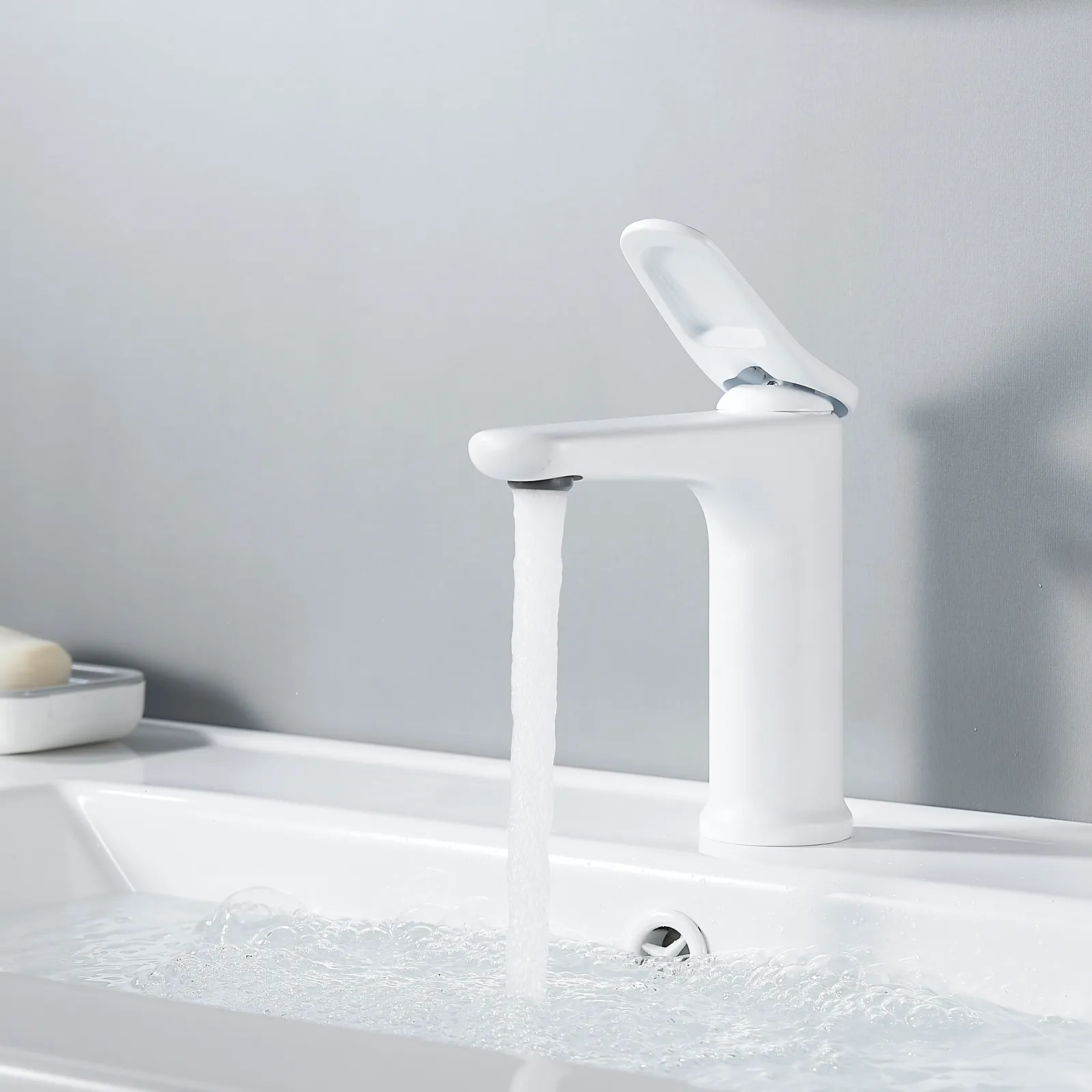 Смеситель для раковины Shevanik S4701C, белый