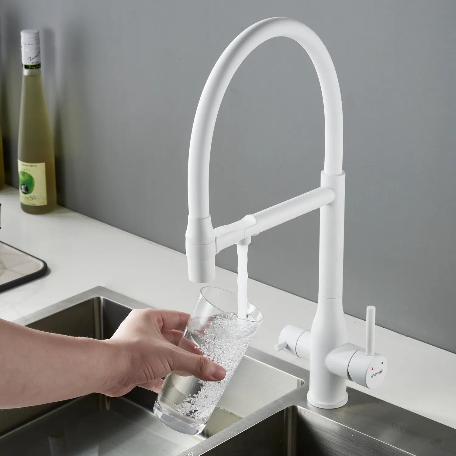Смеситель для кухни с гибким изливом и подключением фильтра Shevanik S378C, белый