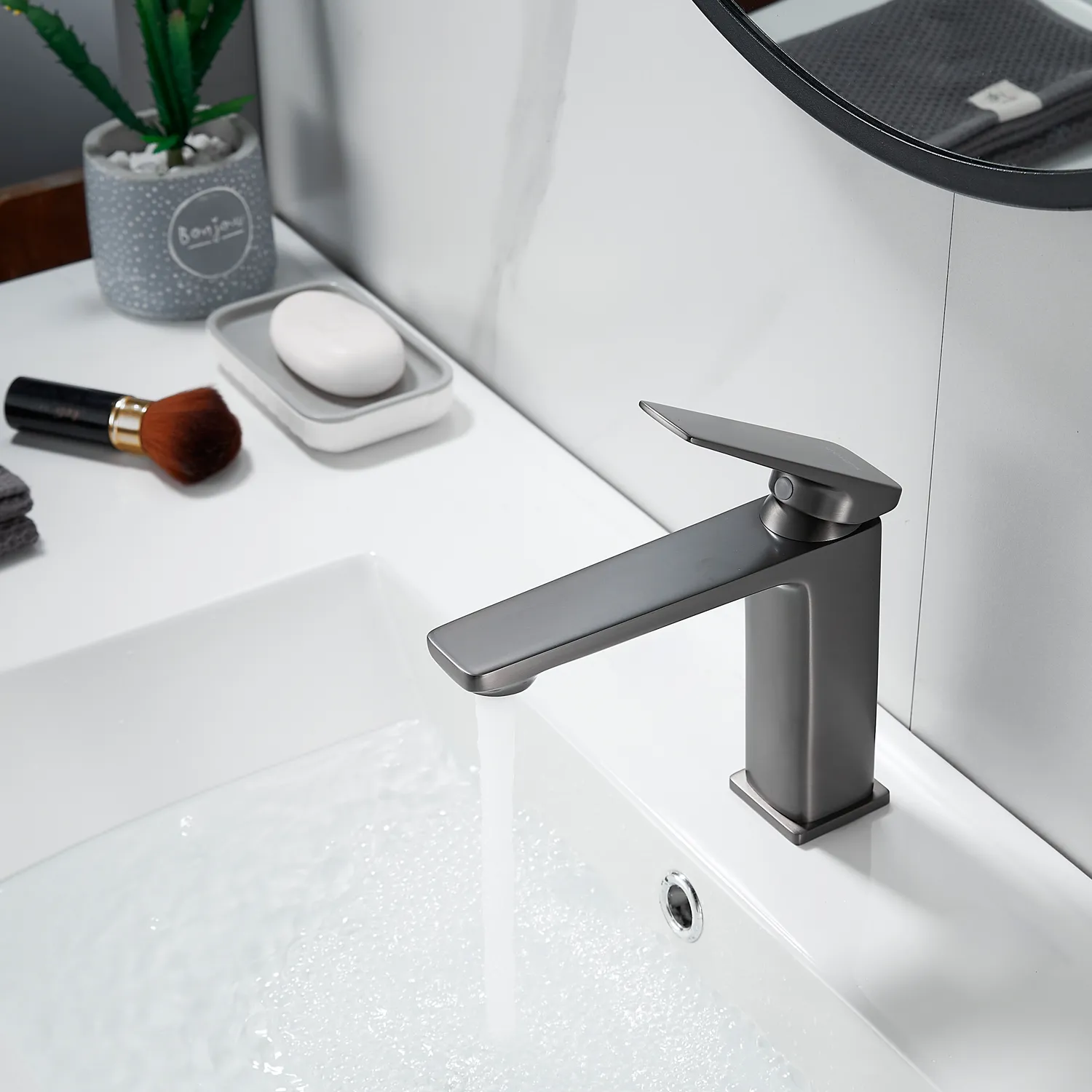 Смеситель для раковины Shevanik S8901T-1, оружейная сталь