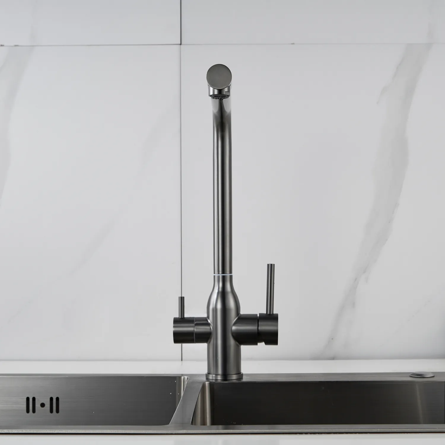 Смеситель для кухни с подключением фильтра Shevanik S248T, оружейная сталь