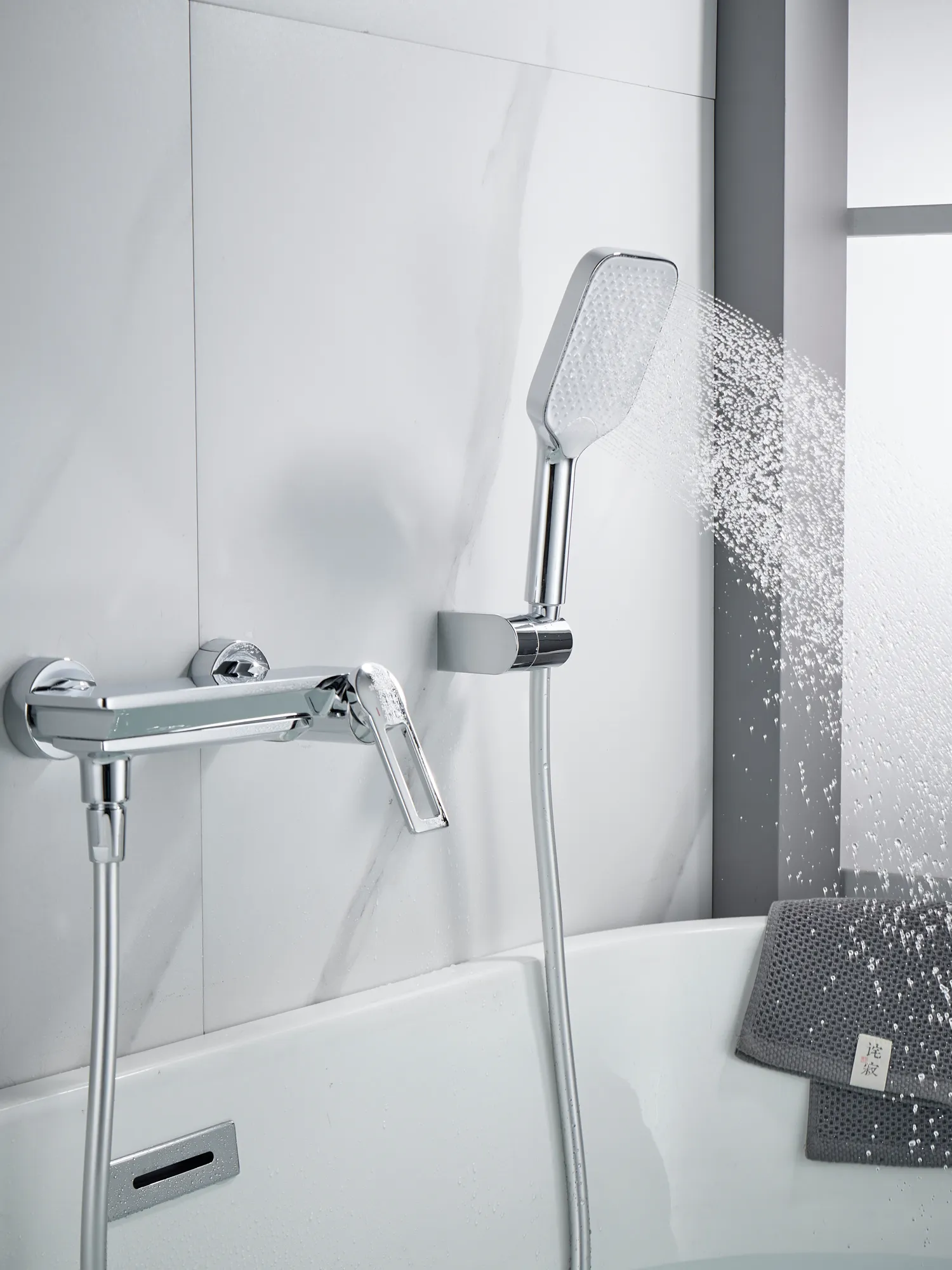 Смеситель для ванны Shevanik S4852, хром