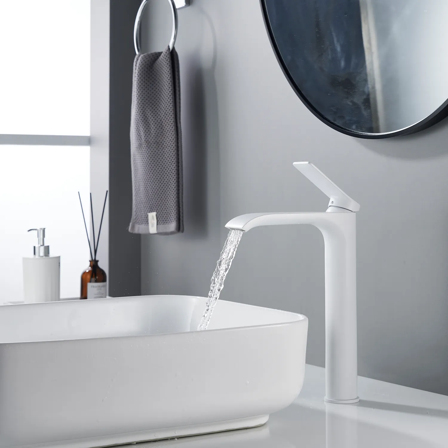 Смеситель для раковины высокий Shevanik S4111C, белый