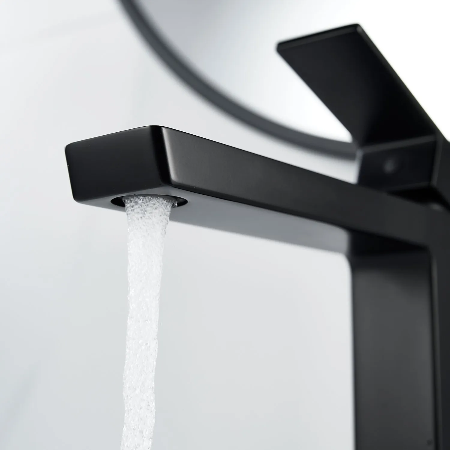 Смеситель для раковины высокий Rose R18H R1811H-1, черный