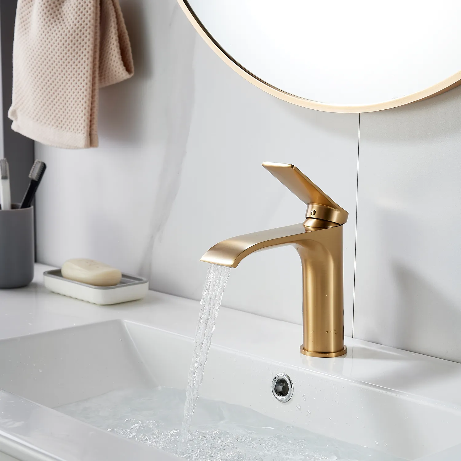 Смеситель для раковины Shevanik S4101G, золотой сатин