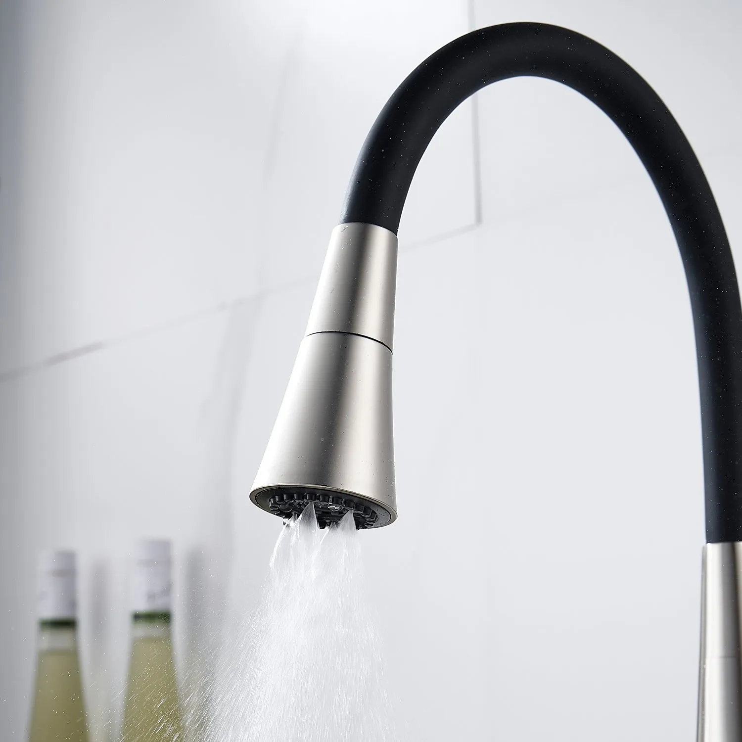 Смеситель для кухни с гибким изливом и режимом "душ" Rose R213L, сатин