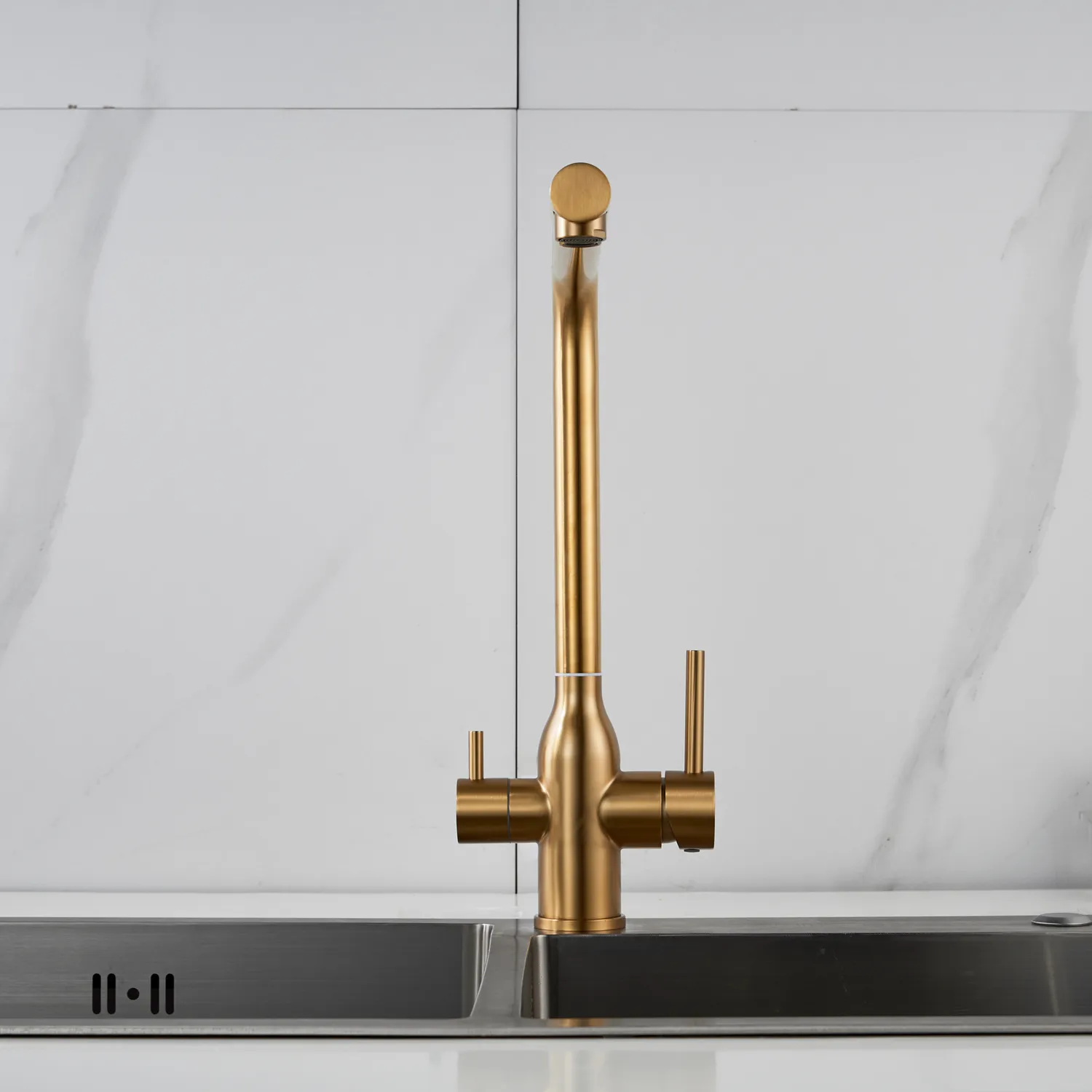 Смеситель для кухни с подключением фильтра Shevanik S248G, золотой сатин