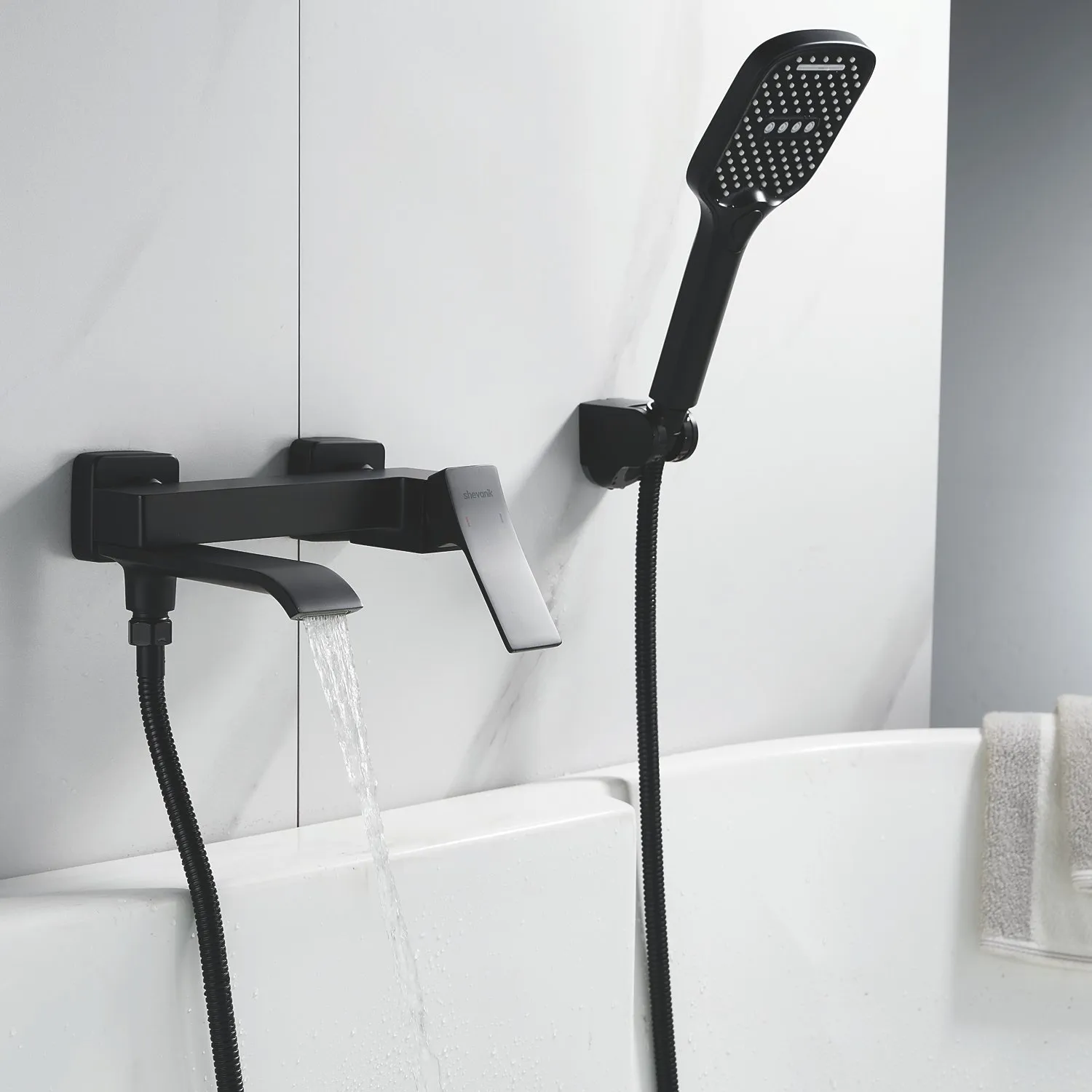 Смеситель для ванны Shevanik S4002H, черный