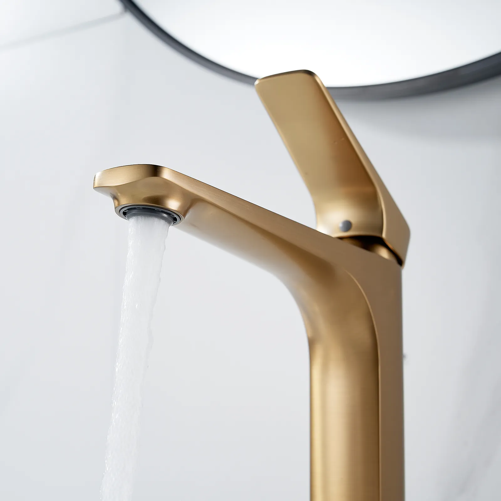 Смеситель для раковины высокий Shevanik S4211G, золотой сатин