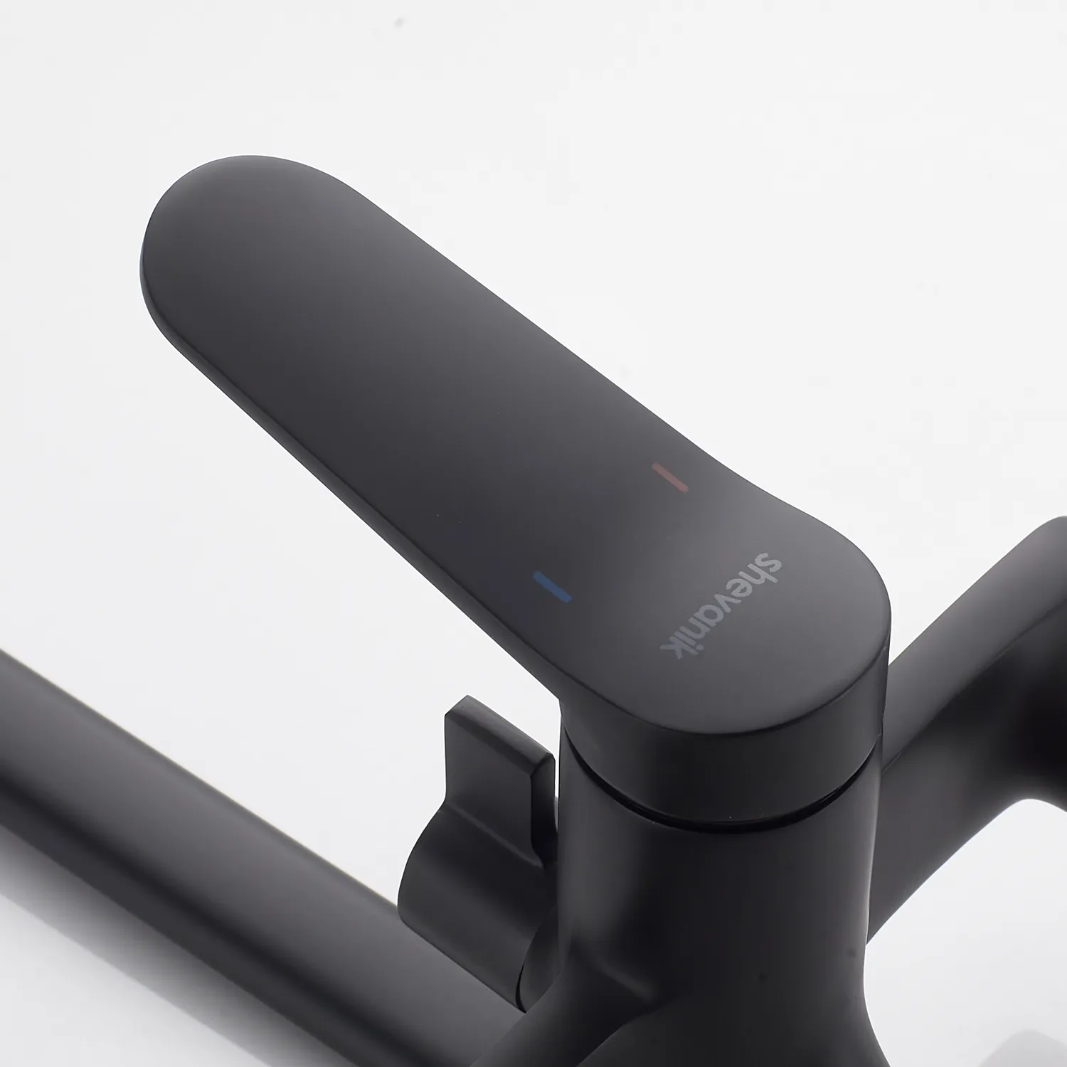 Смеситель для ванны Shevanik S4322H, черный