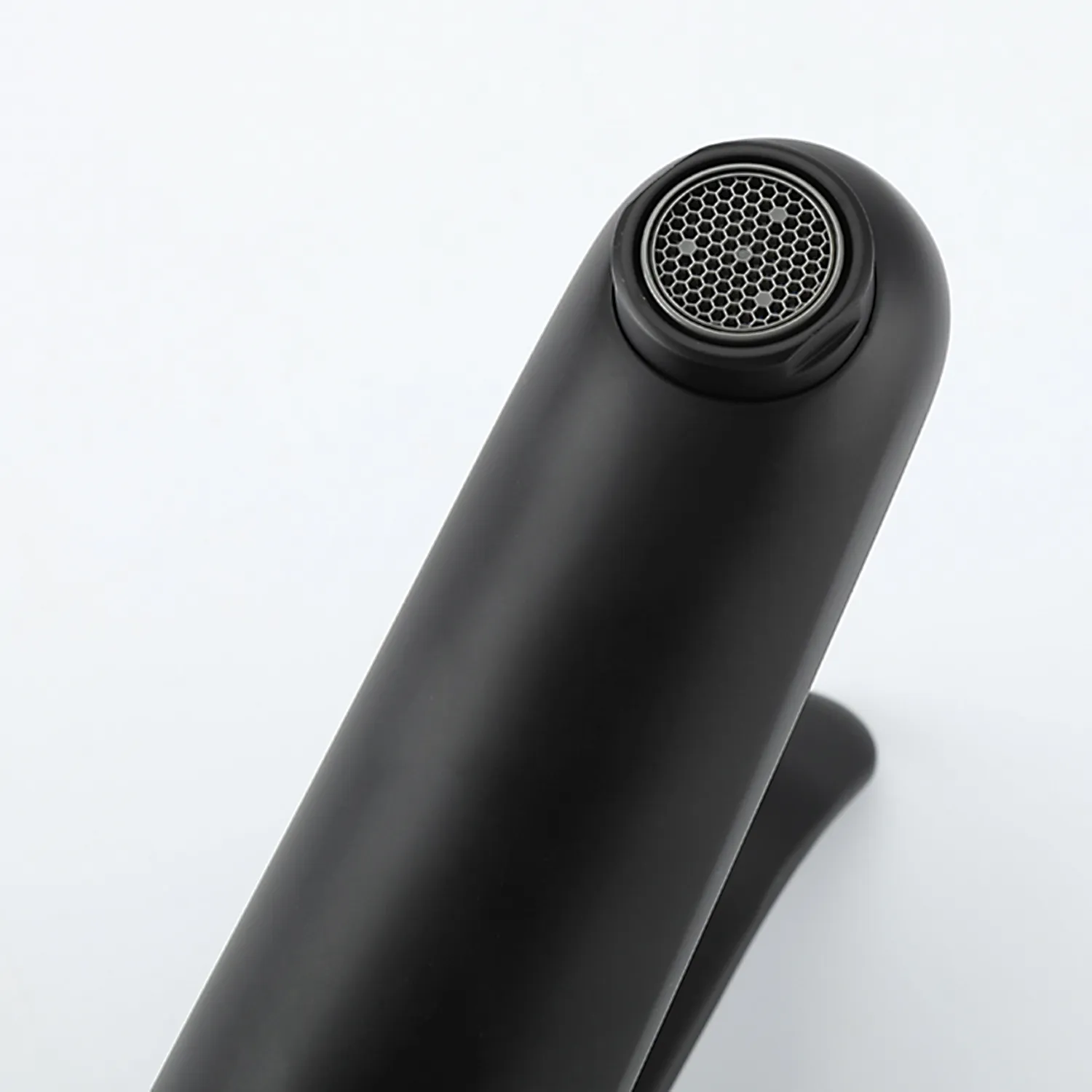Смеситель для раковины высокий Gappo G1021-26, черный