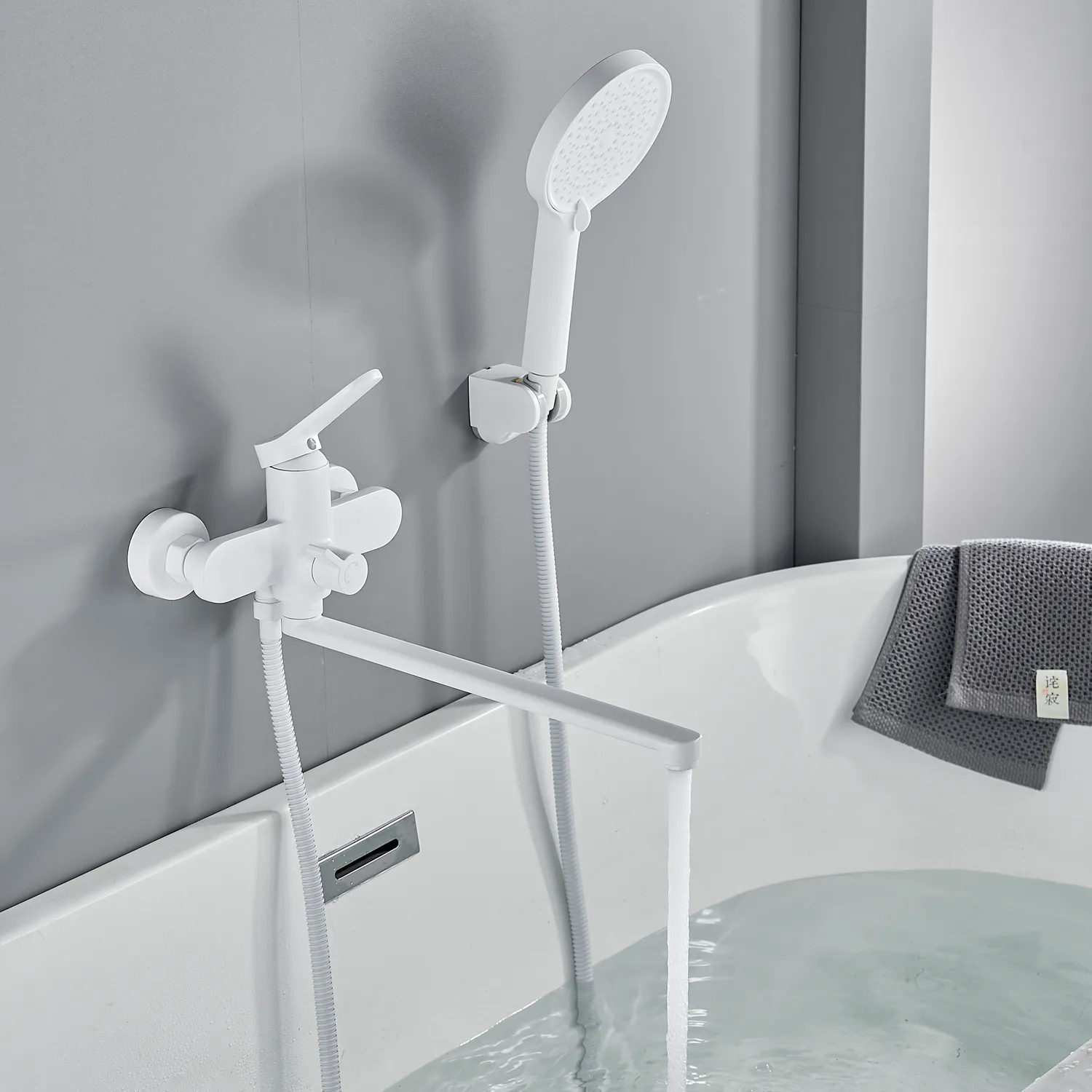 Смеситель для ванны Shevanik S4322C, белый