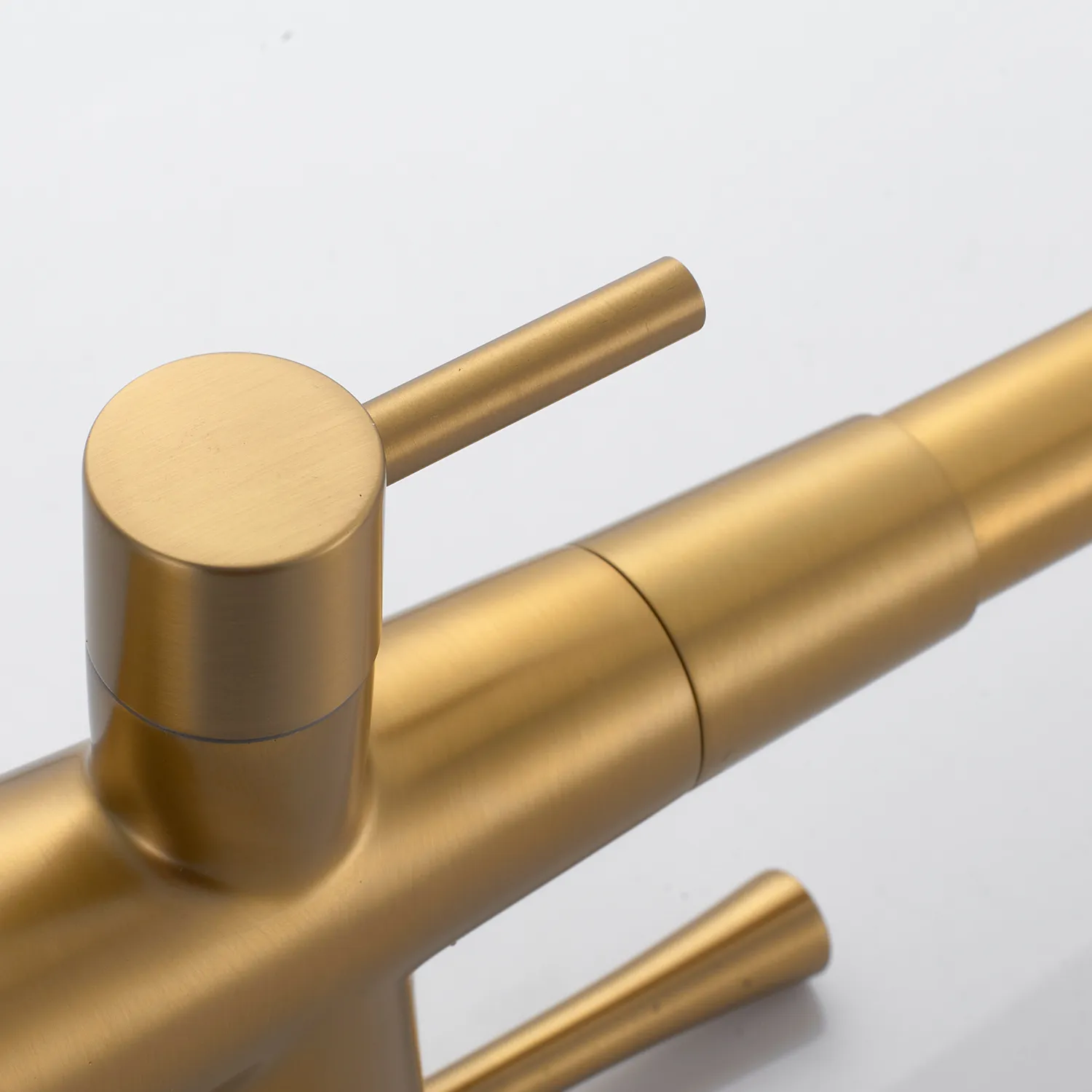 Смеситель для кухни с подключением фильтра Shevanik S528G, золотой сатин