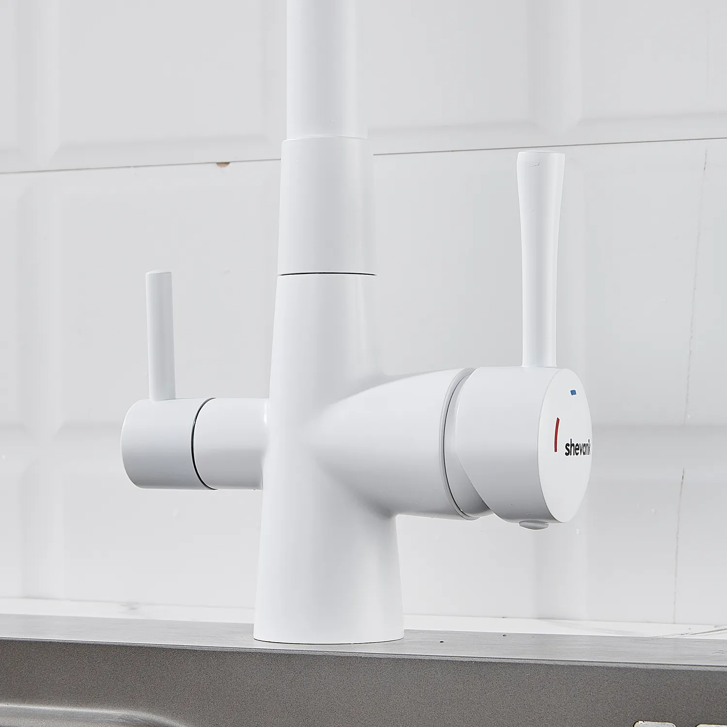 Смеситель для кухни с подключением фильтра Shevanik S528C, белый