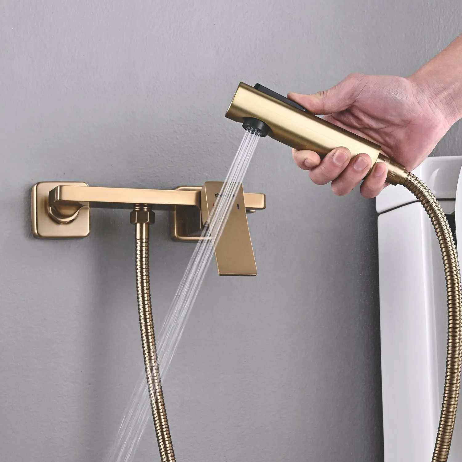 Гигиенический душ со смесителем Shevanik S6105G-1, золотой сатин