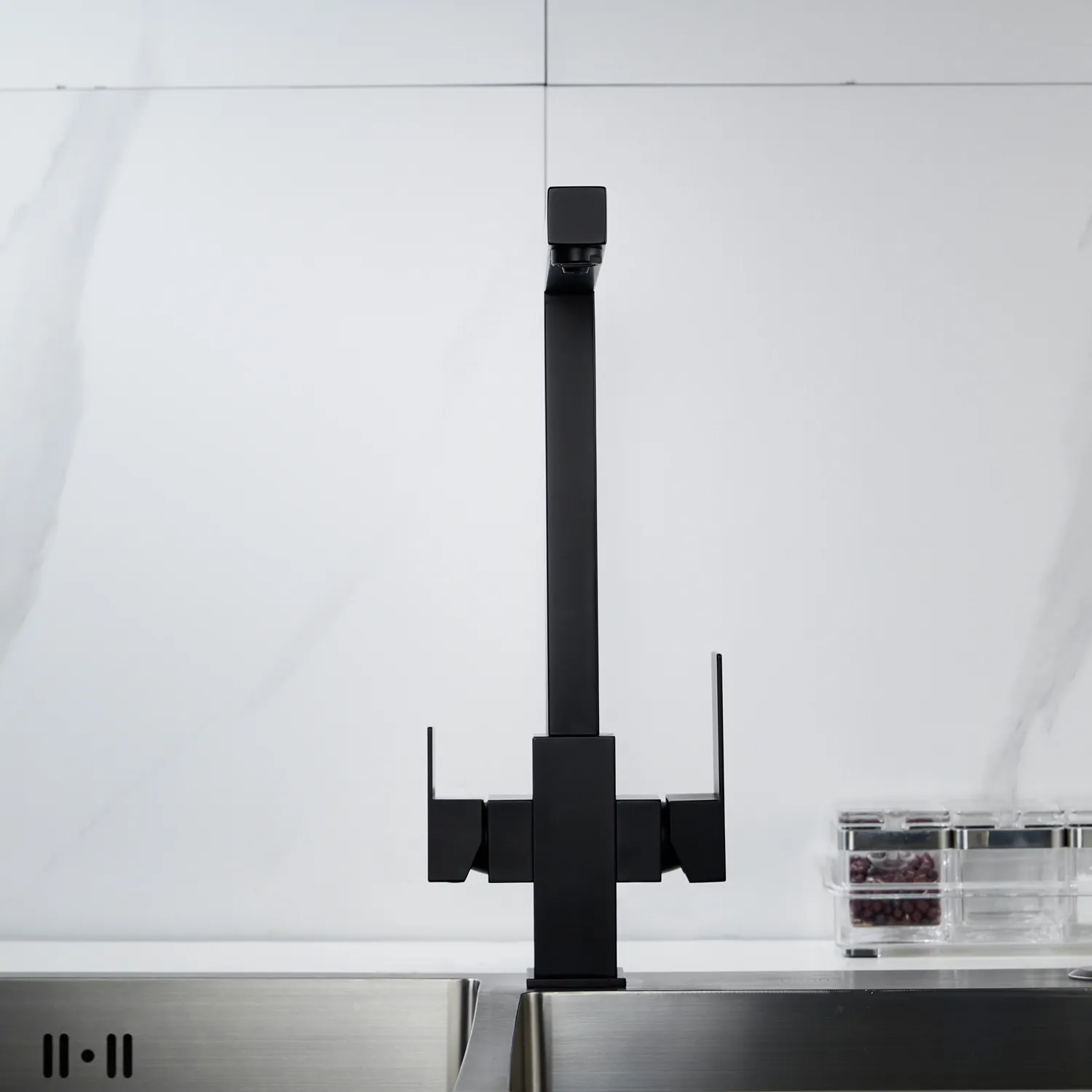 Смеситель для кухни с подключением фильтра Shevanik S148H, черный