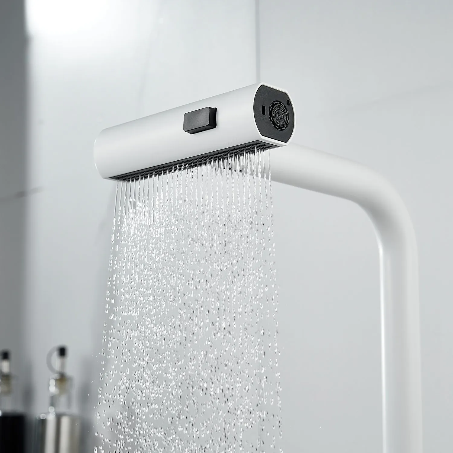 Смеситель для кухни с мультифункциональным изливом Shevanik S263C, белый