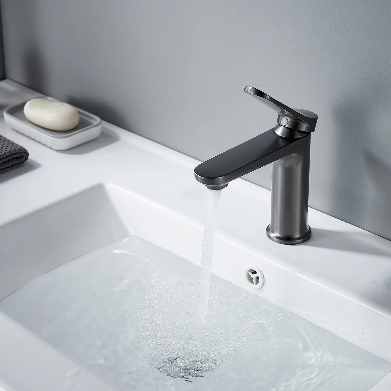 Смеситель для раковины Shevanik S4301T, оружейная сталь